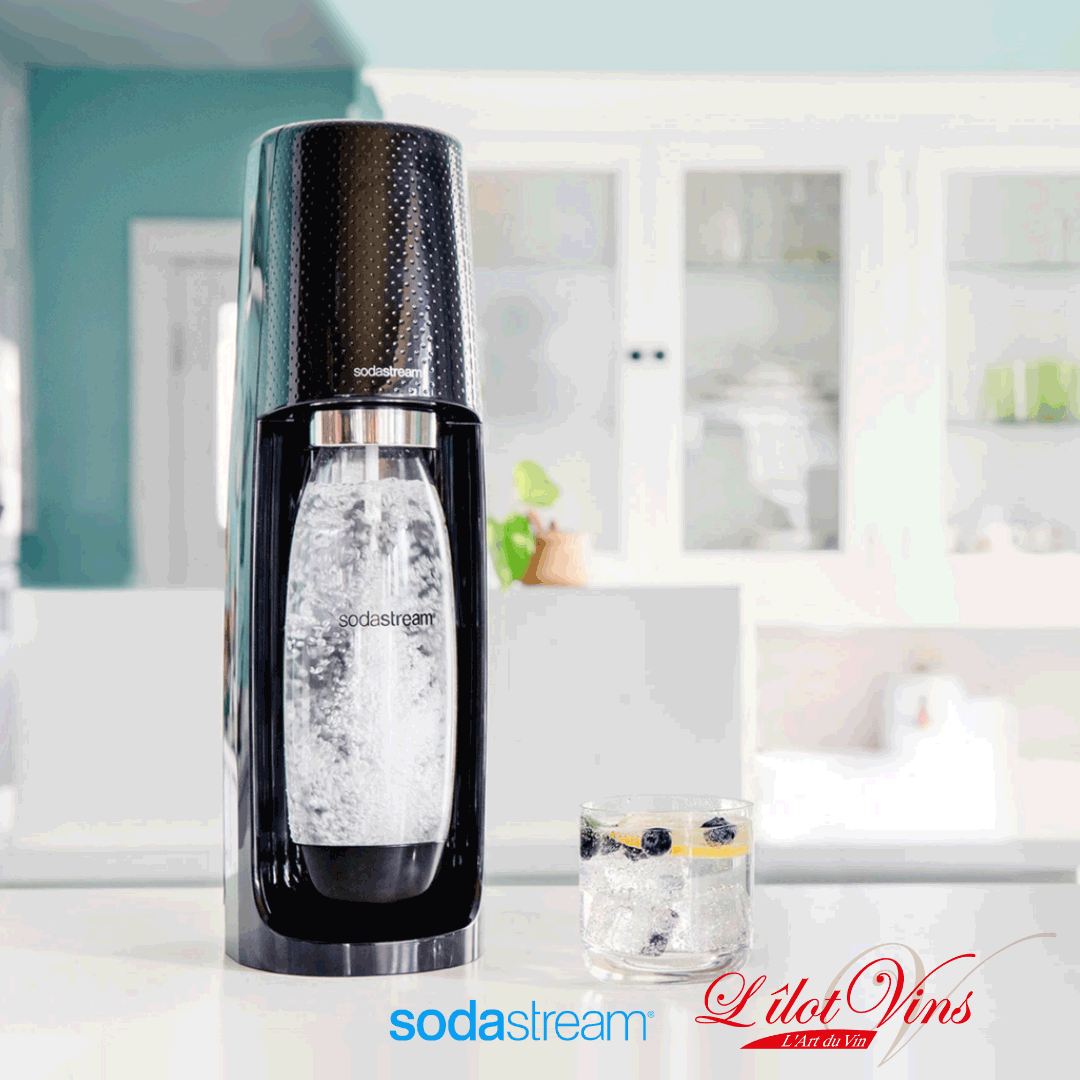 machine spirit noire sur plan de travail cuisine