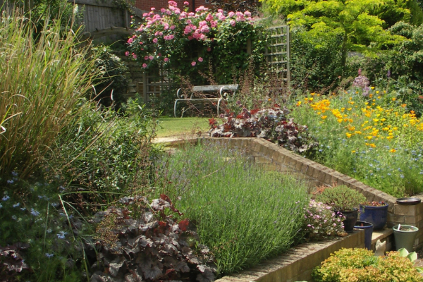 spring garden preparation by Haywood Landscapes