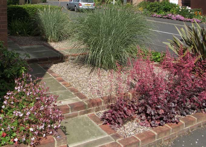 Style and beauty in a small front garden Style and beauty in a small front garden