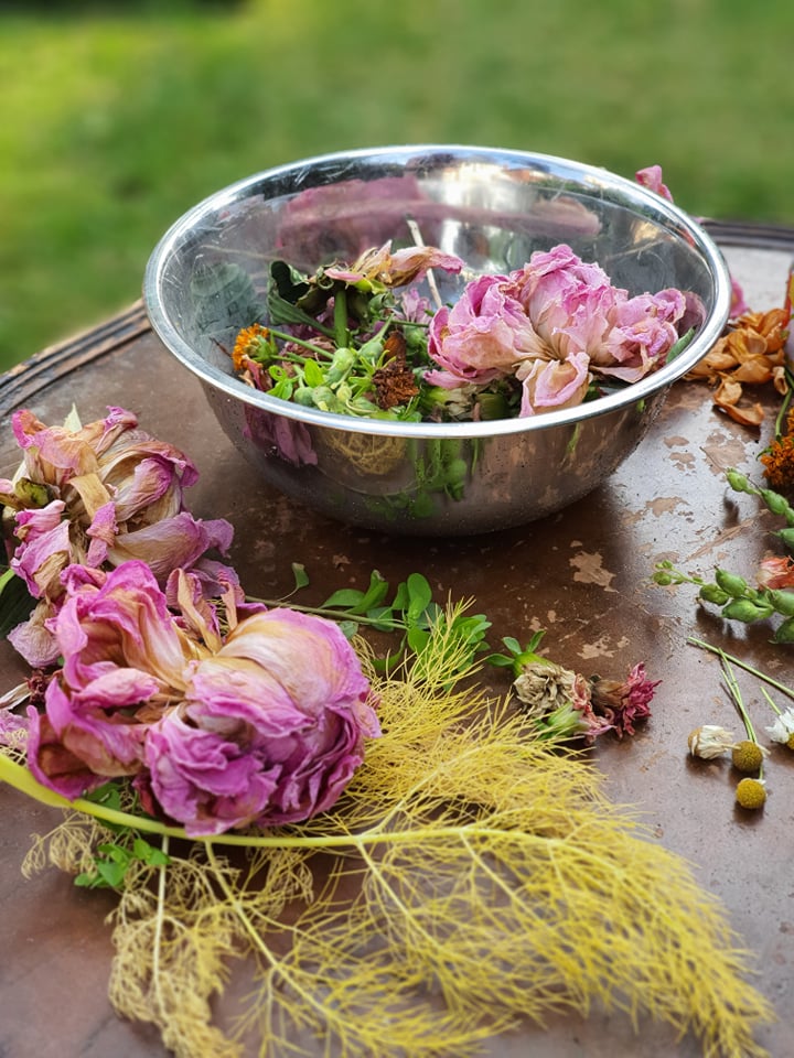 Petal Confetti