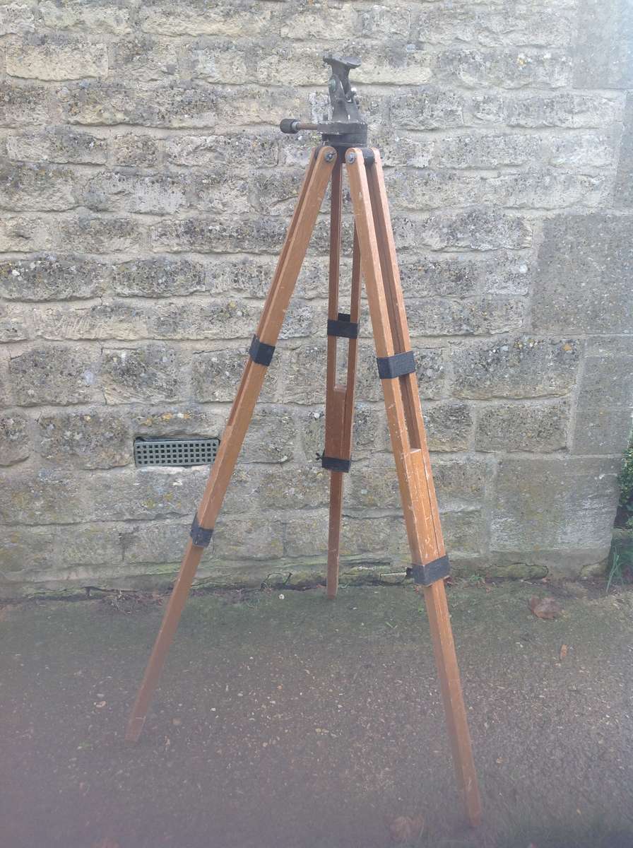 Tripod Stand