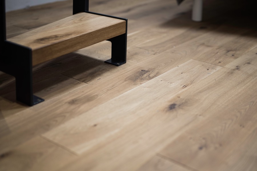 Pro - 20x180mm Engineered Oak Oiled - Character Grade