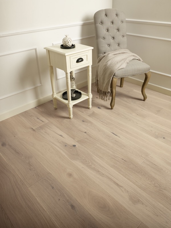 Home - 14 x 180mm Engineered Oak Invisible Brushed Matt Lacquered - Character Grade