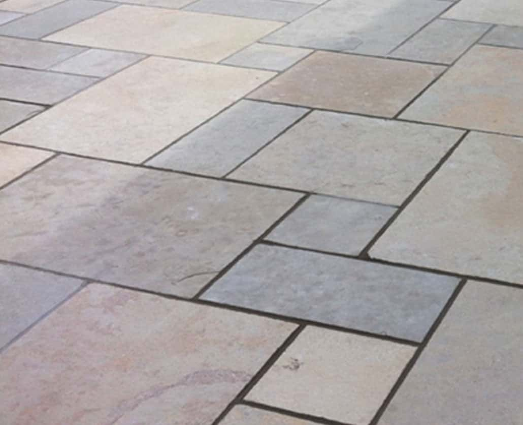 Limestone vs Sandstone: Which Paving You Should Choose?