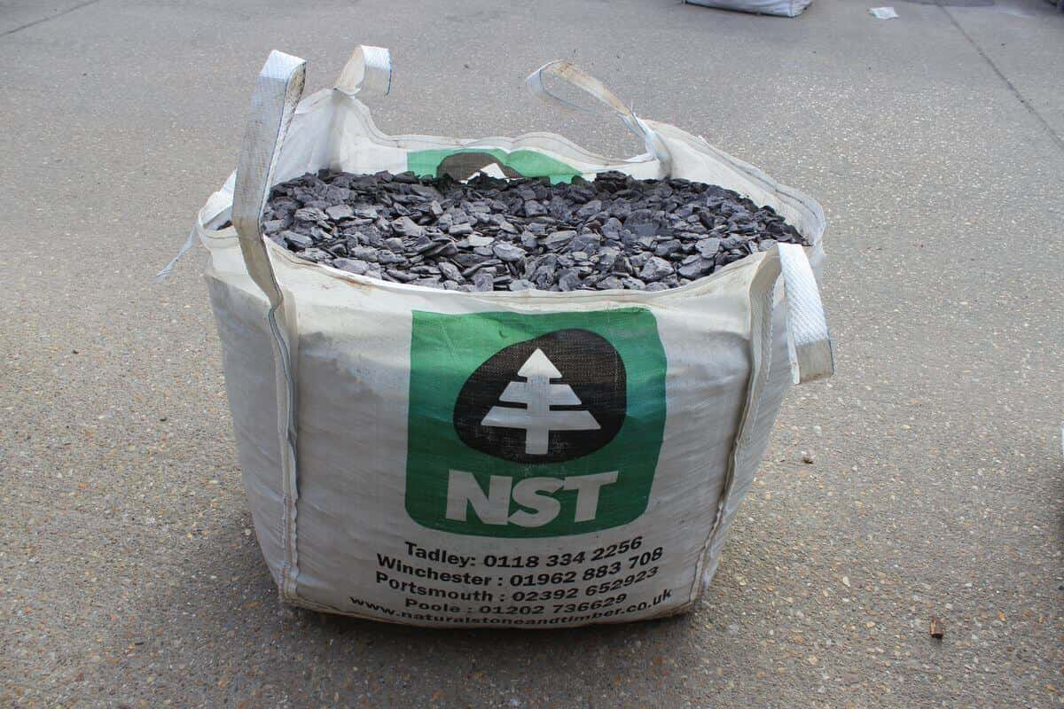 plum slate chippings 1 tonne