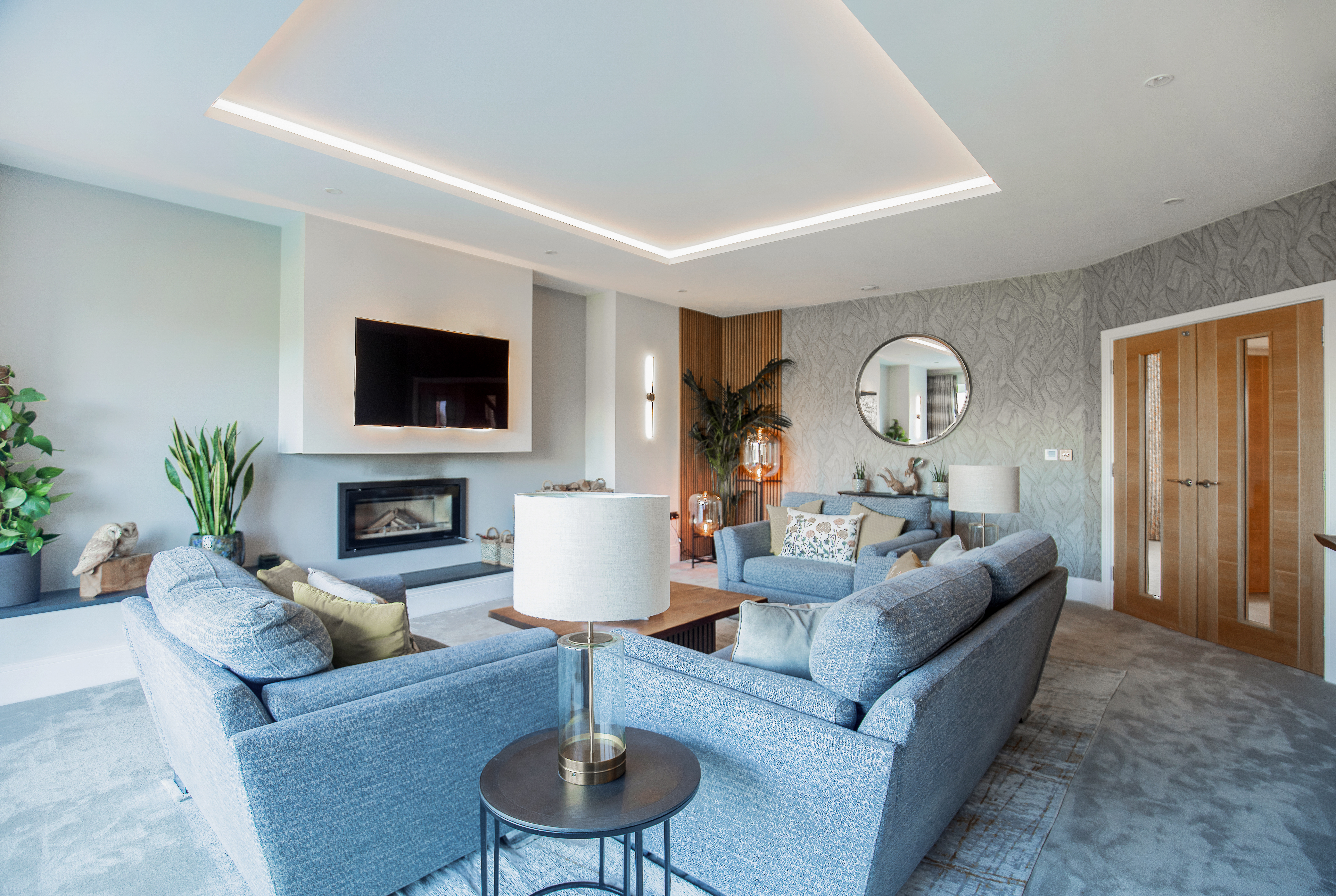 images/projects/Acorns/RenaissanceInteriors_CuratedDrawingRoom2.jpg 02