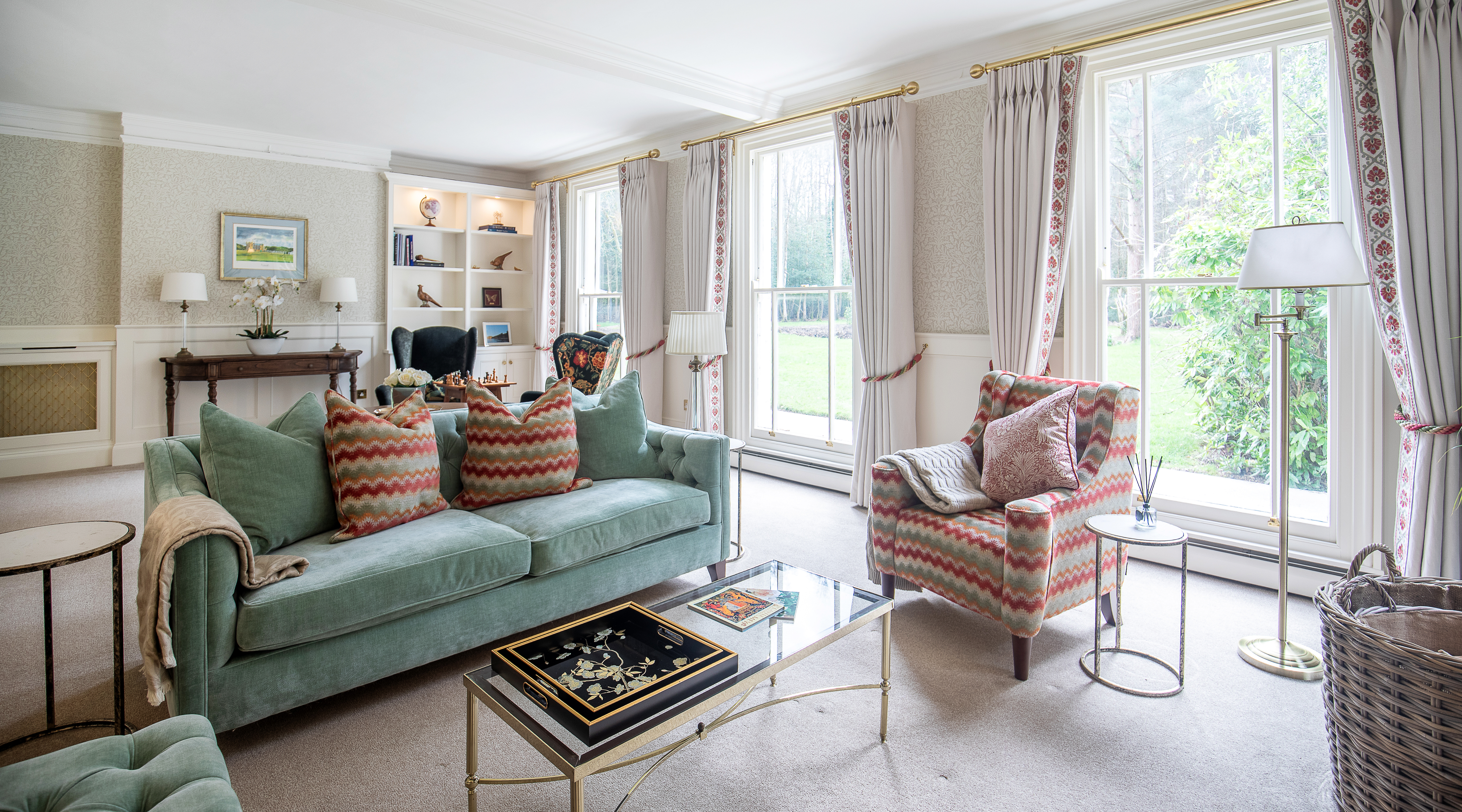 images/projects/Glencote/RenaissanceInteriors_HampshireDrawingRoom_DebbieHare_1.jpg 02