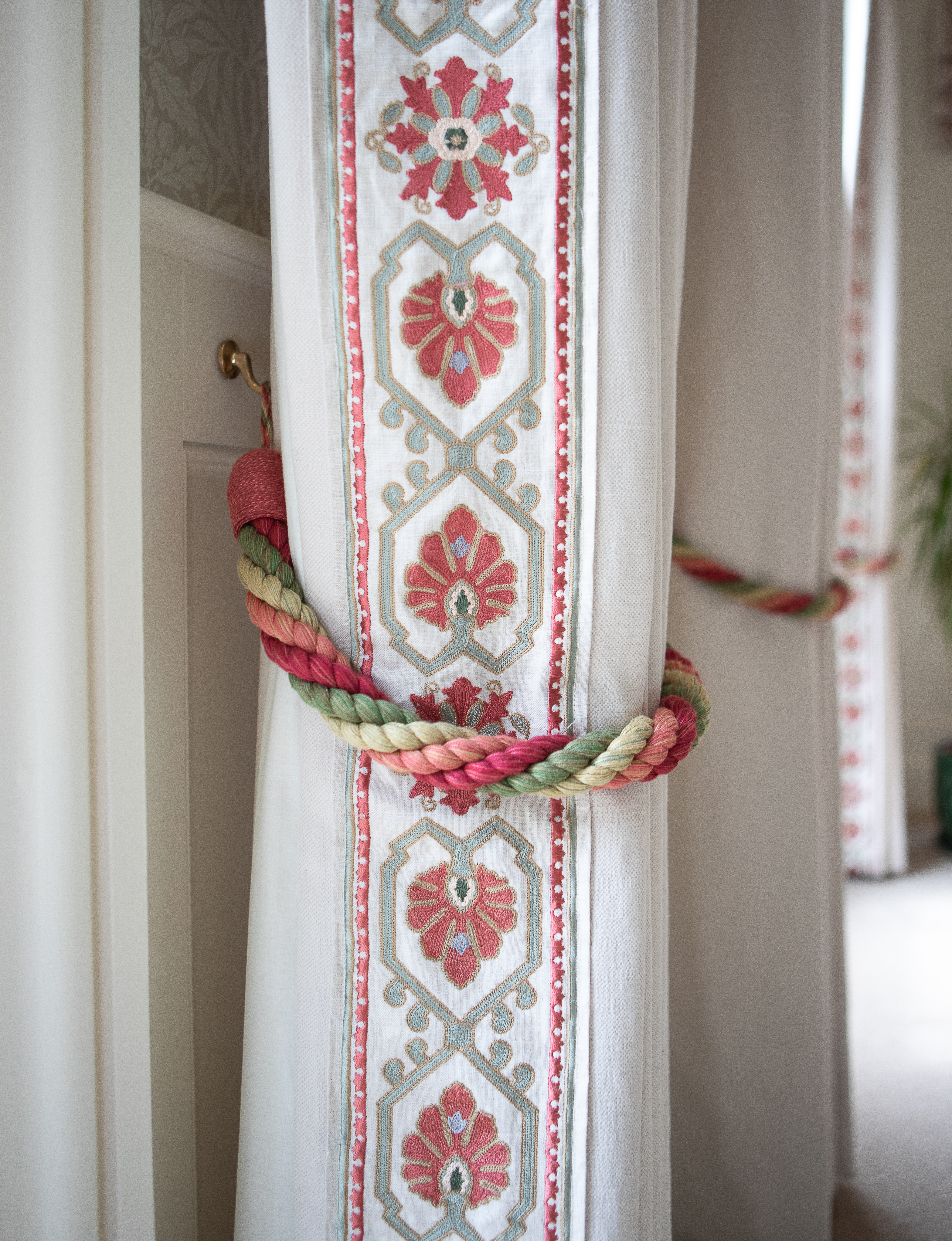 images/projects/Glencote/RenaissanceInteriors_HampshireDrawingRoom_DebbieHare_10.jpg 03