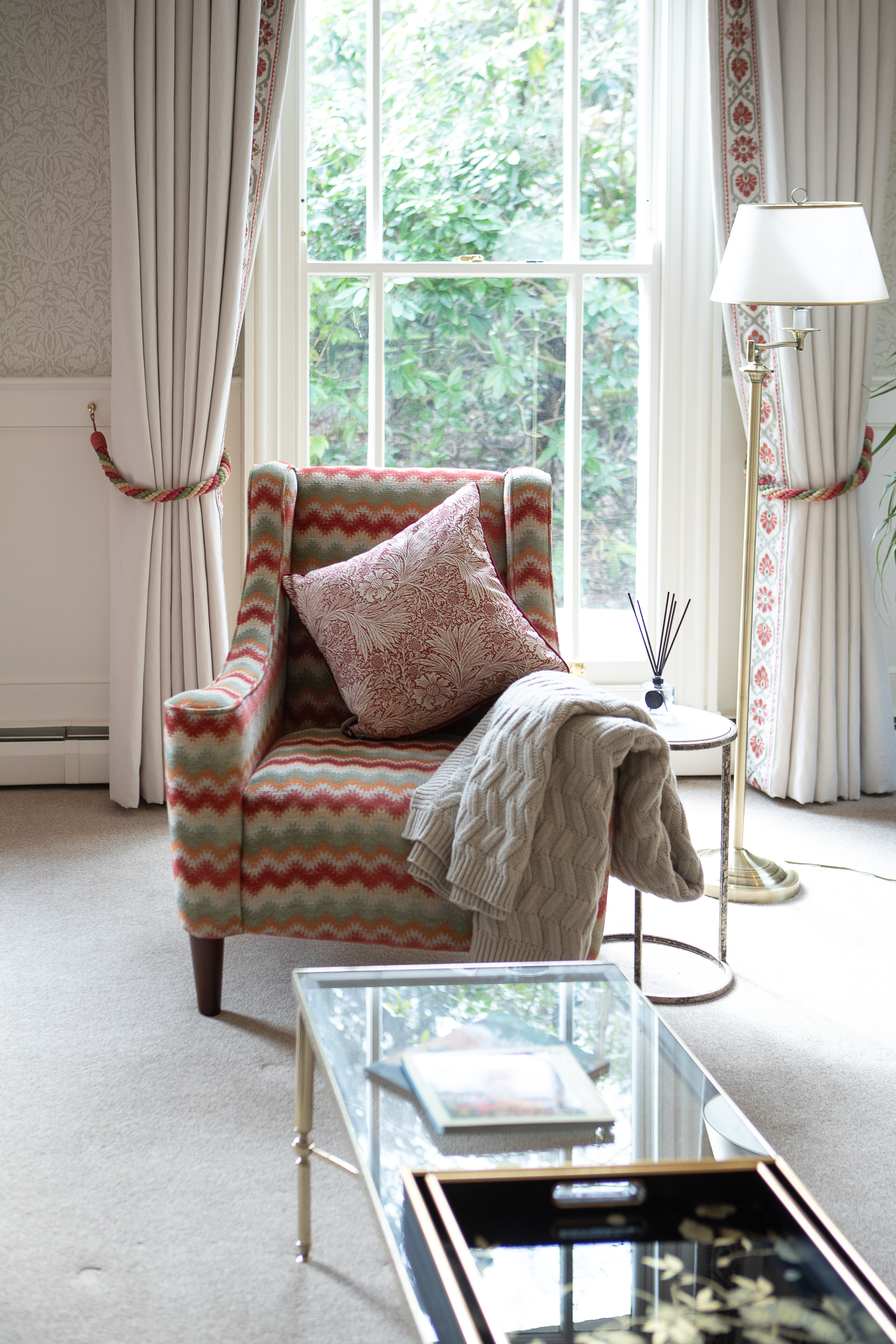 images/projects/Glencote/RenaissanceInteriors_HampshireDrawingRoom_DebbieHare_11.jpg 04