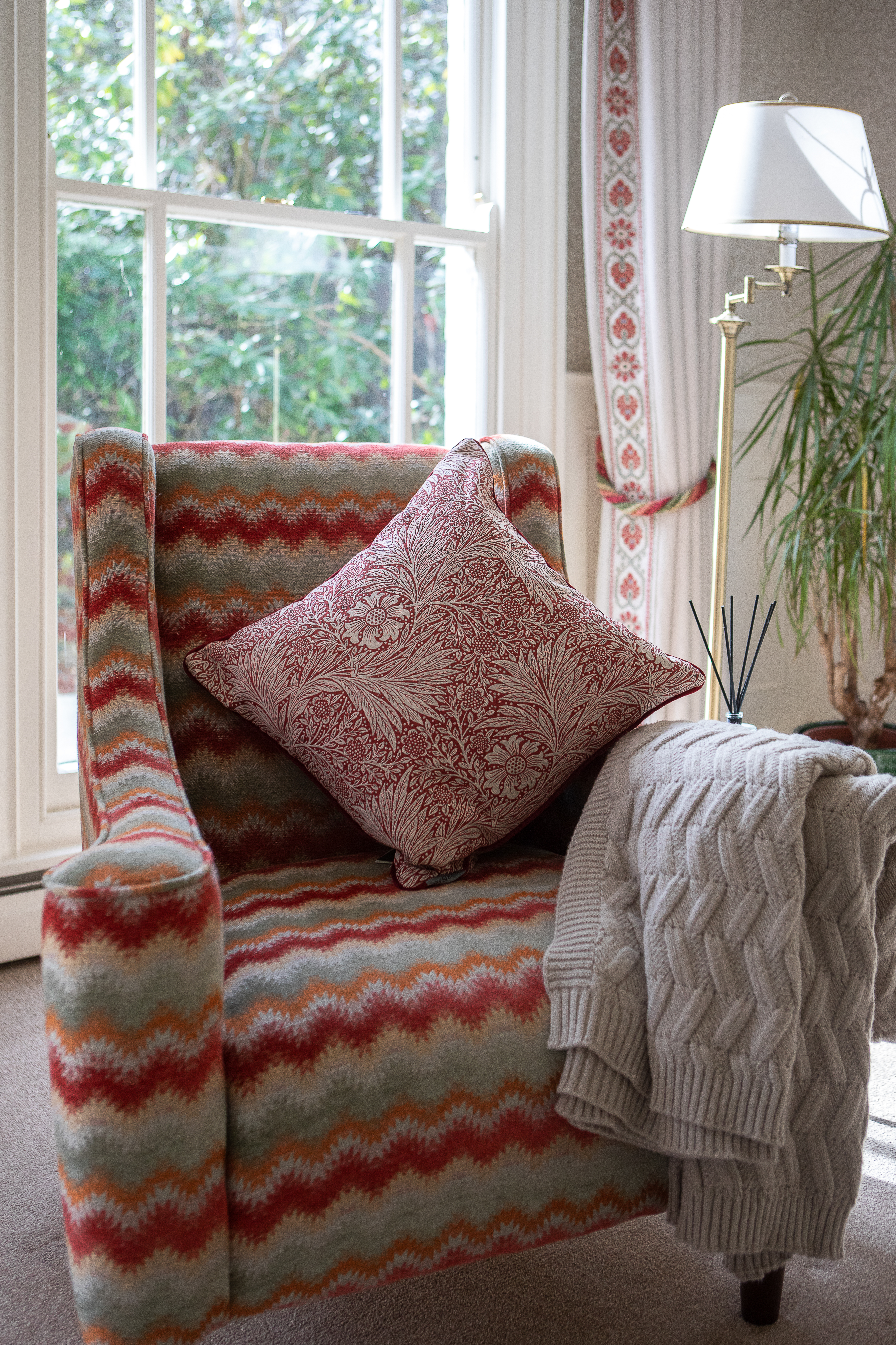 images/projects/Glencote/RenaissanceInteriors_HampshireDrawingRoom_DebbieHare_14.jpg 07