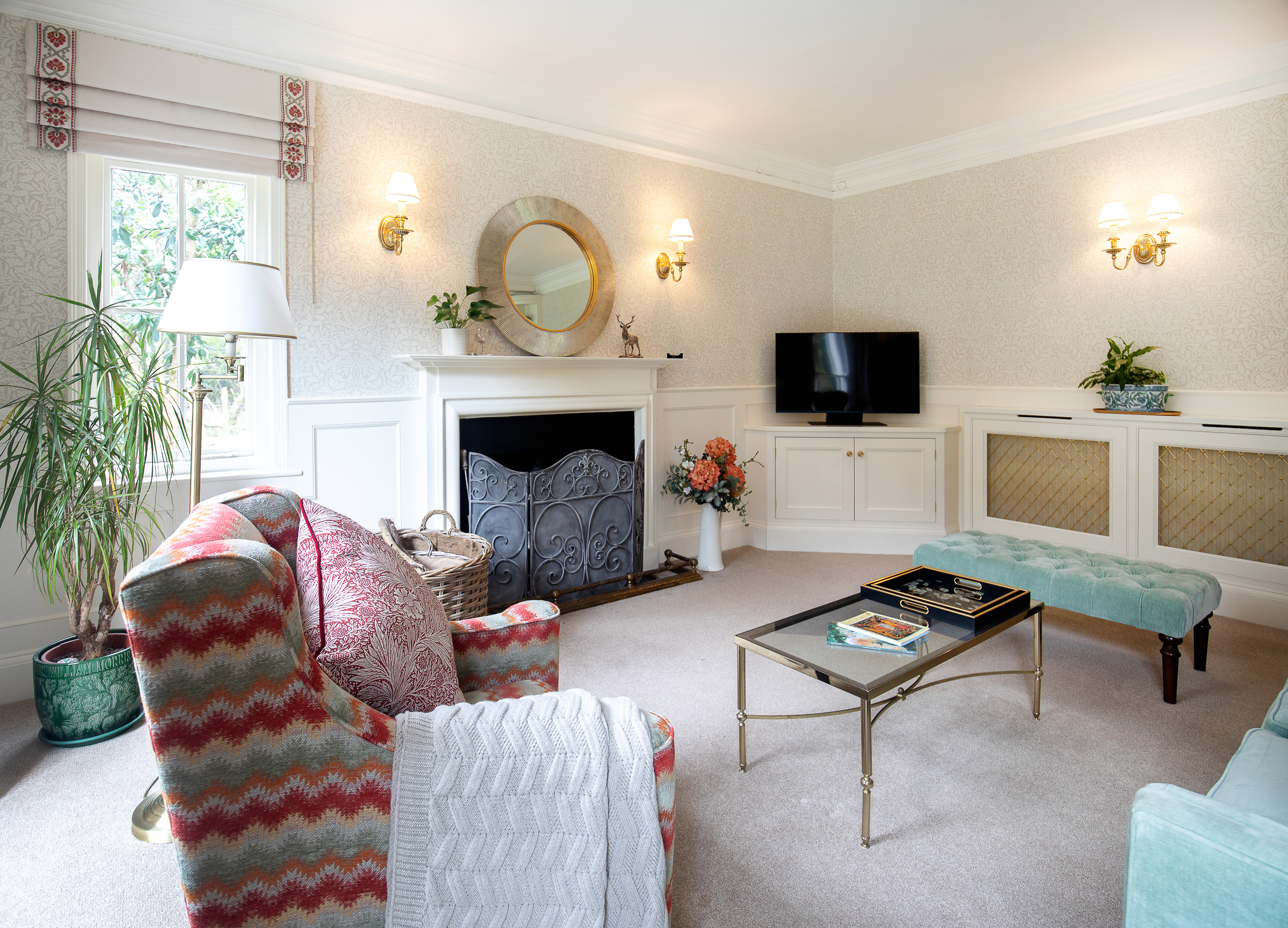 images/projects/Glencote/RenaissanceInteriors_HampshireDrawingRoom_DebbieHare_5.jpg 10