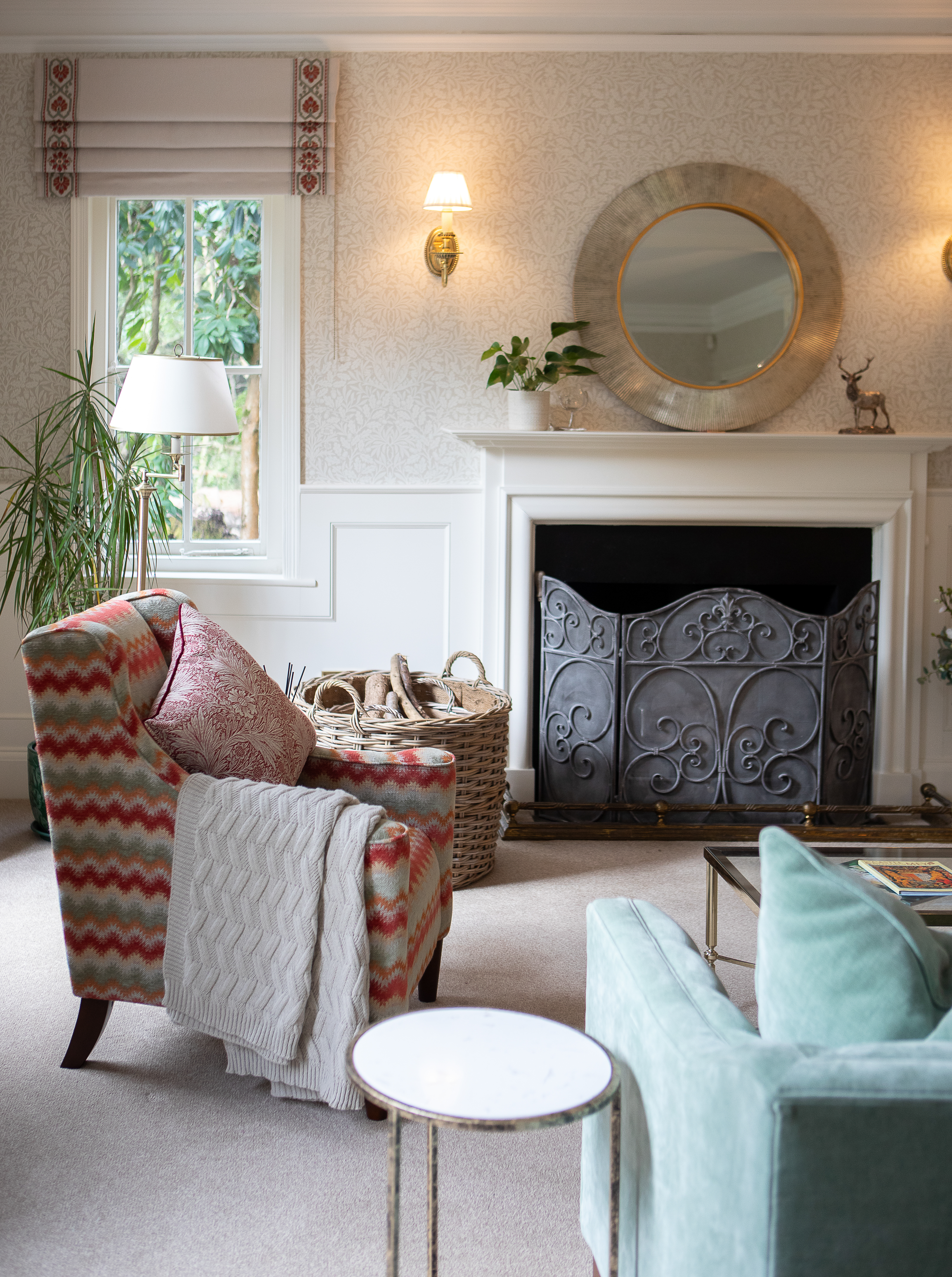 images/projects/Glencote/RenaissanceInteriors_HampshireDrawingRoom_DebbieHare_8.jpg 12