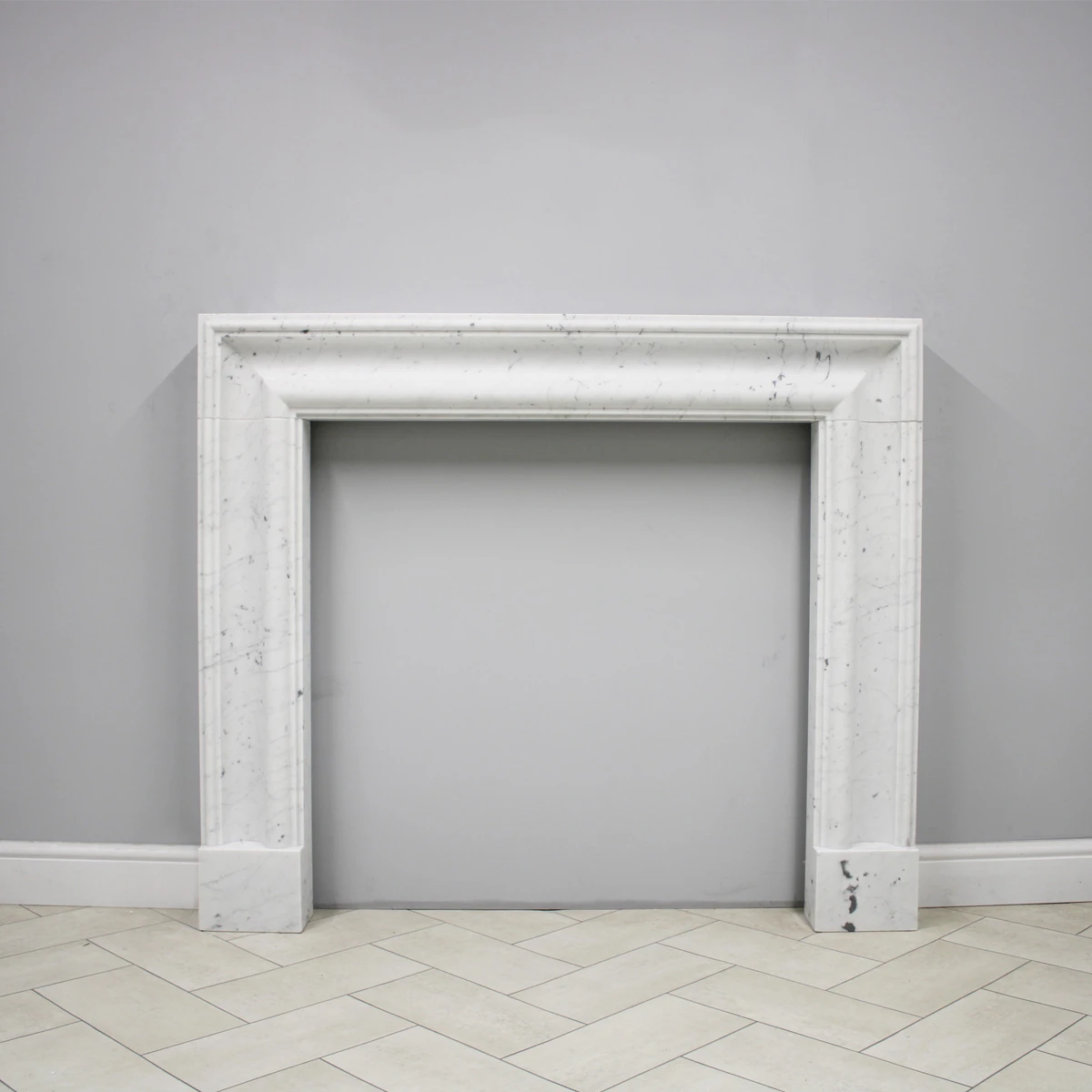 Bolection Bianca Carrara - Honed