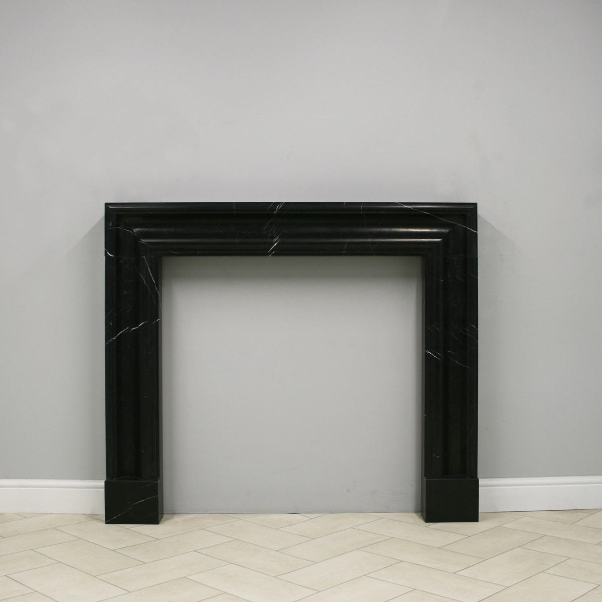 Bolection Nero Marquina - Honed