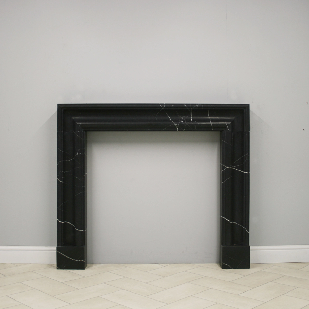 Bolection Nero Marquina - Honed