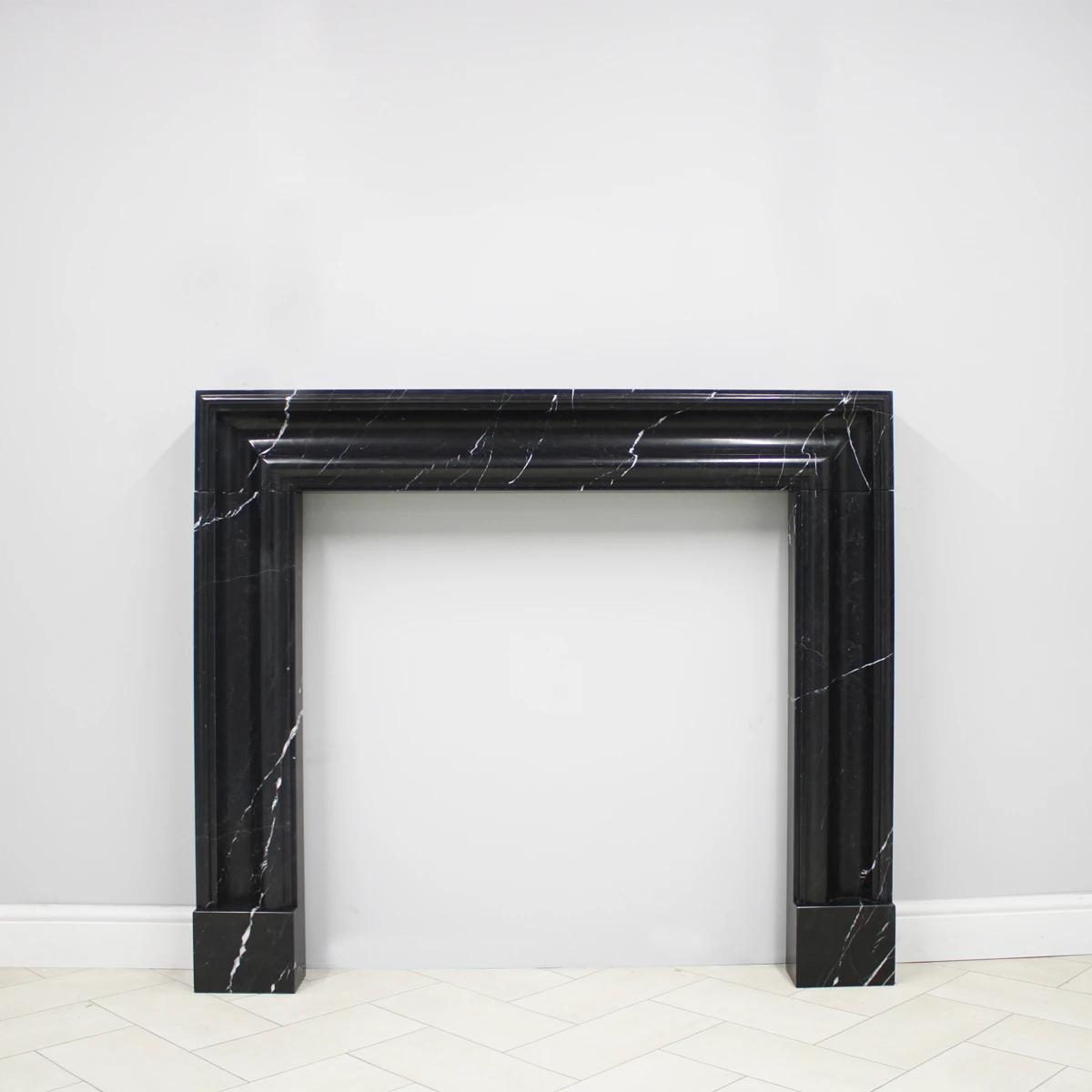 Bolection Nero Marquina - Honed