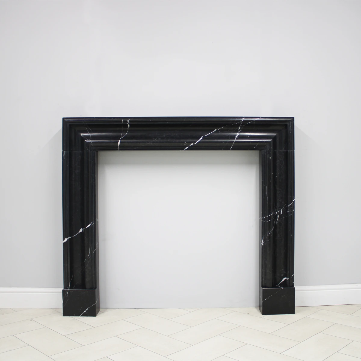 Bolection Nero Marquina - Honed