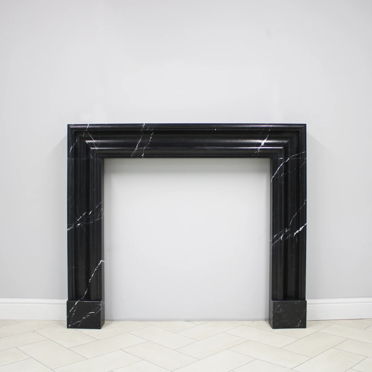 Bolection Nero Marquina - Honed