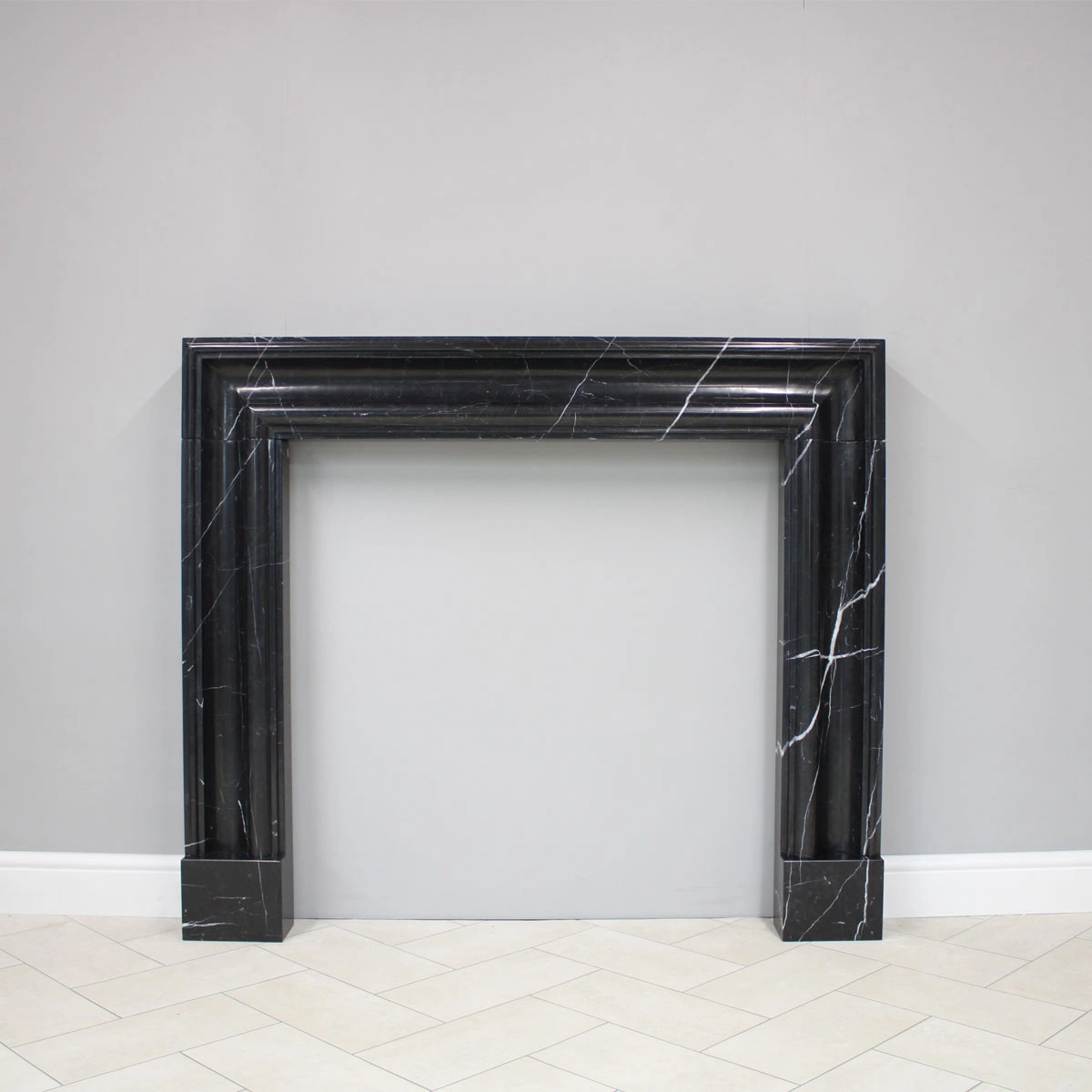 Bolection Nero Marquina - Honed