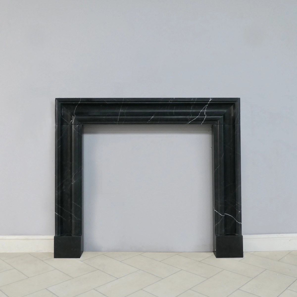 Bolection Nero Marquina - Honed