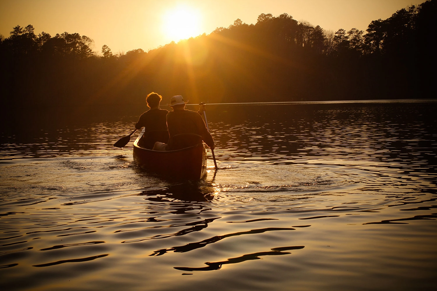 Family Canoeing on the Beaulieu River.