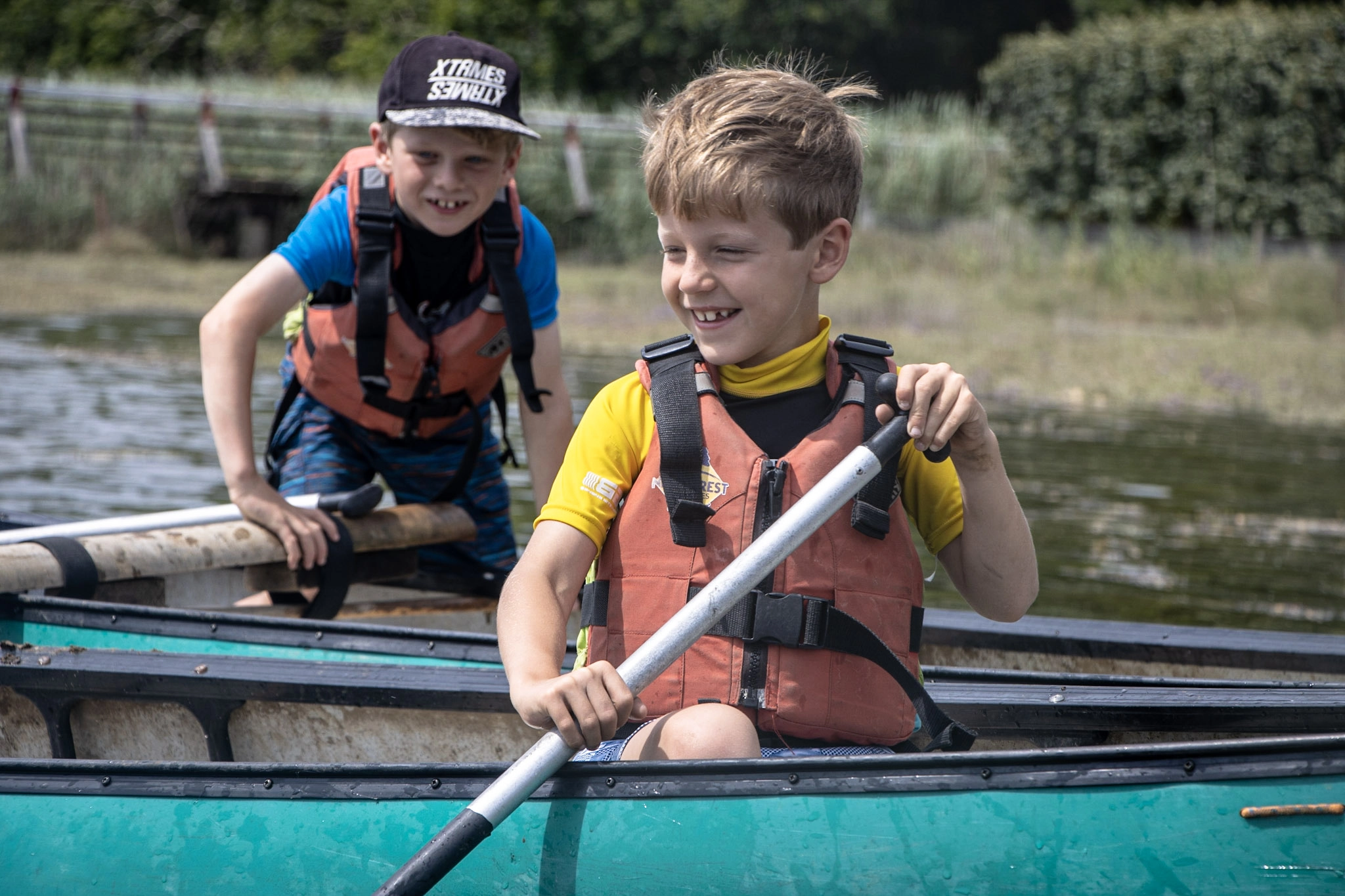 Family Canoeing on the Beaulieu River.