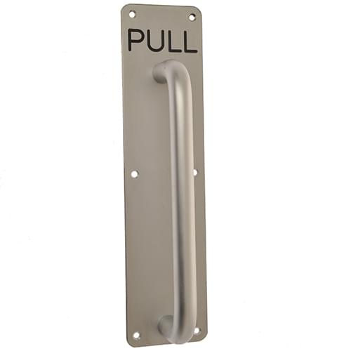 7047 150MM SAA PULL HANDLE ON PLATE ENGRAVED 'PULL'
