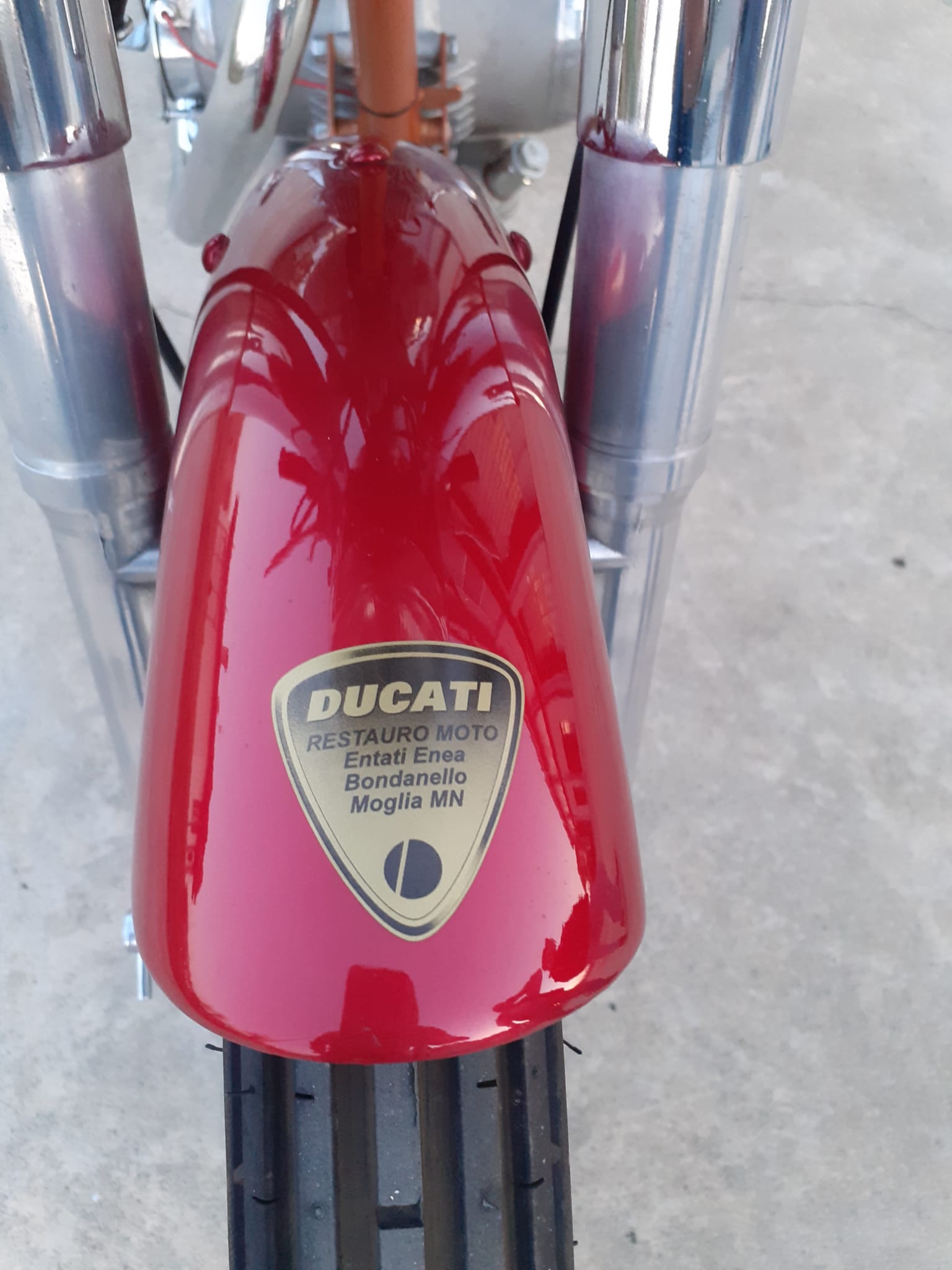 Ducati 200 Elite 8