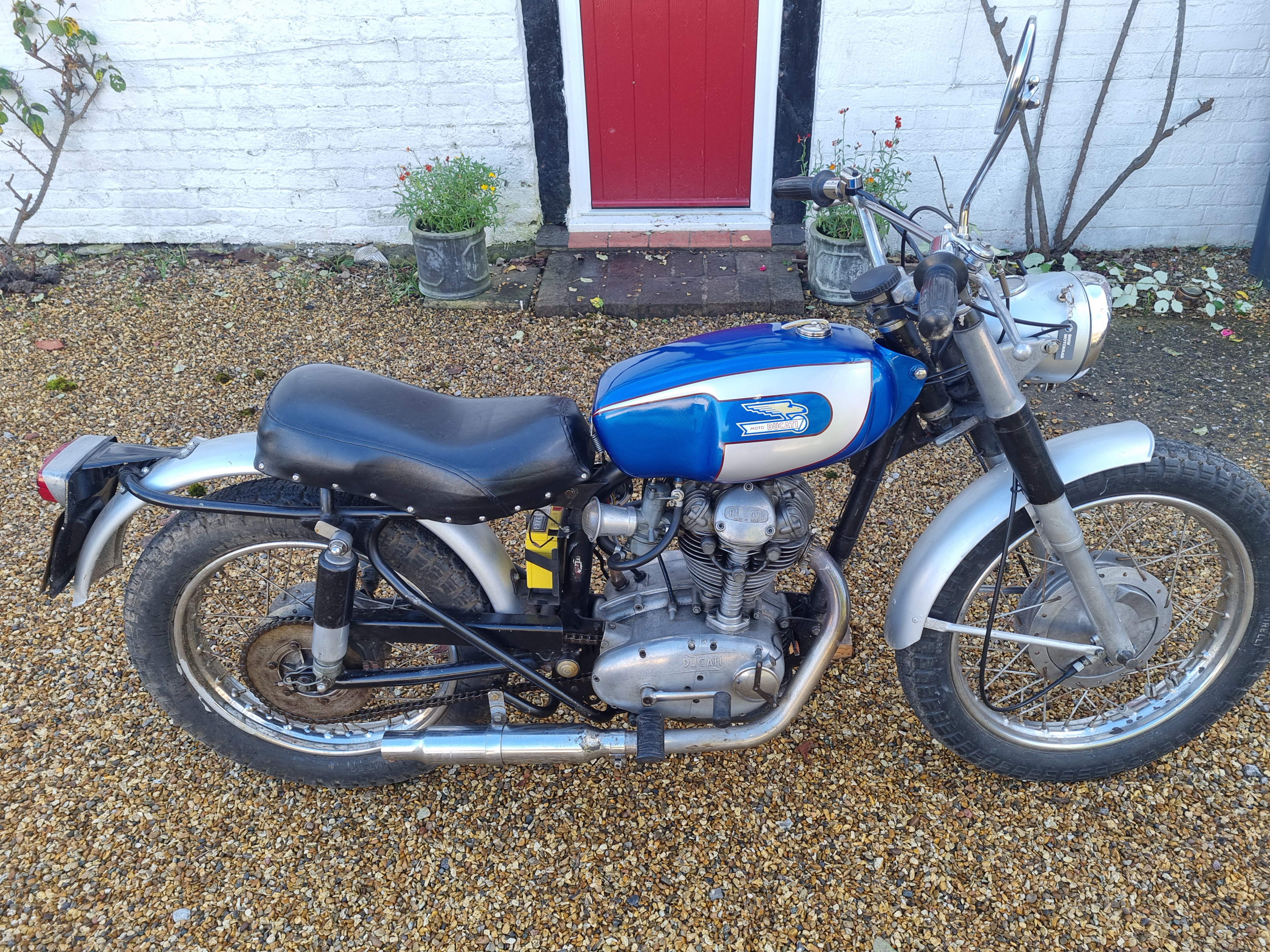 Ducati 250 Scrambler 1