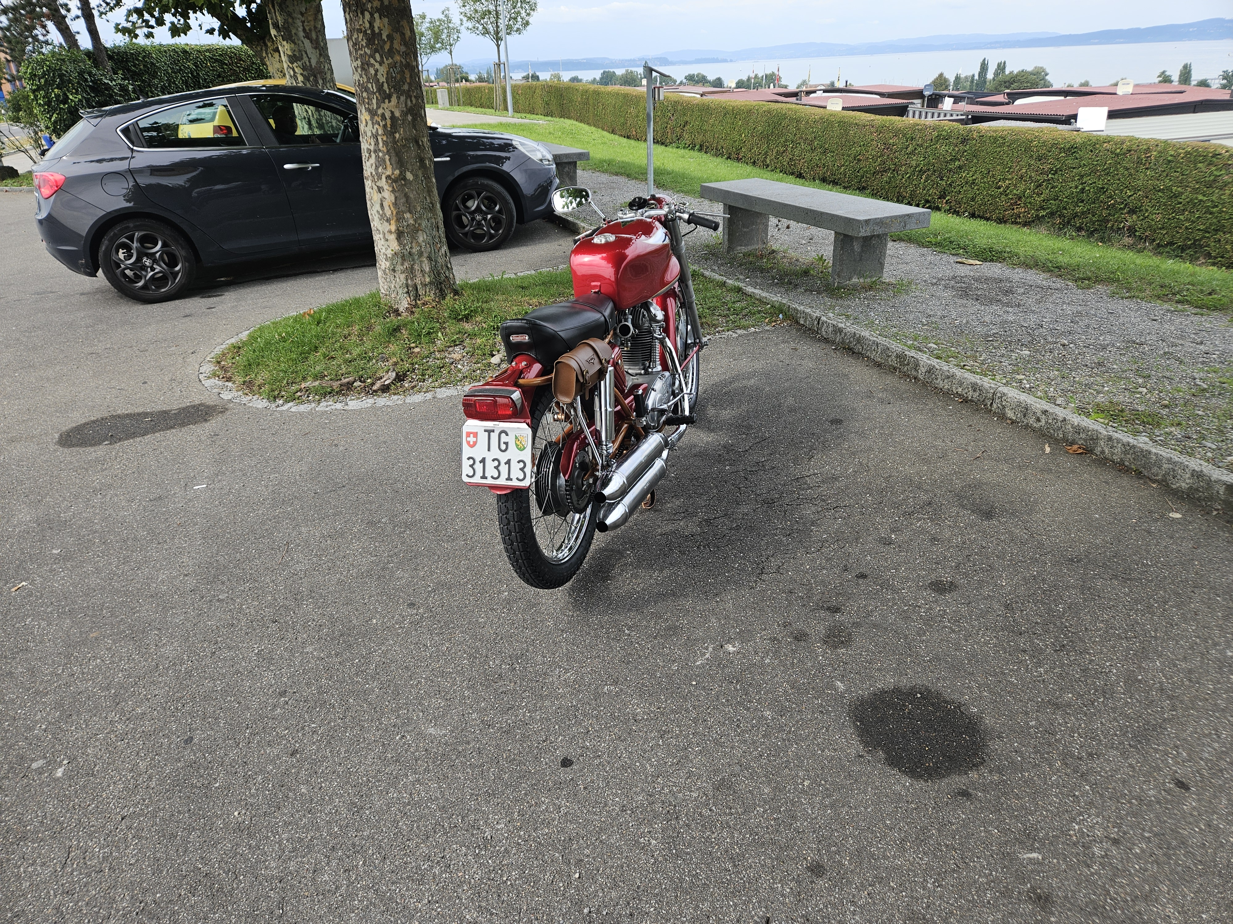 ducati elite 4