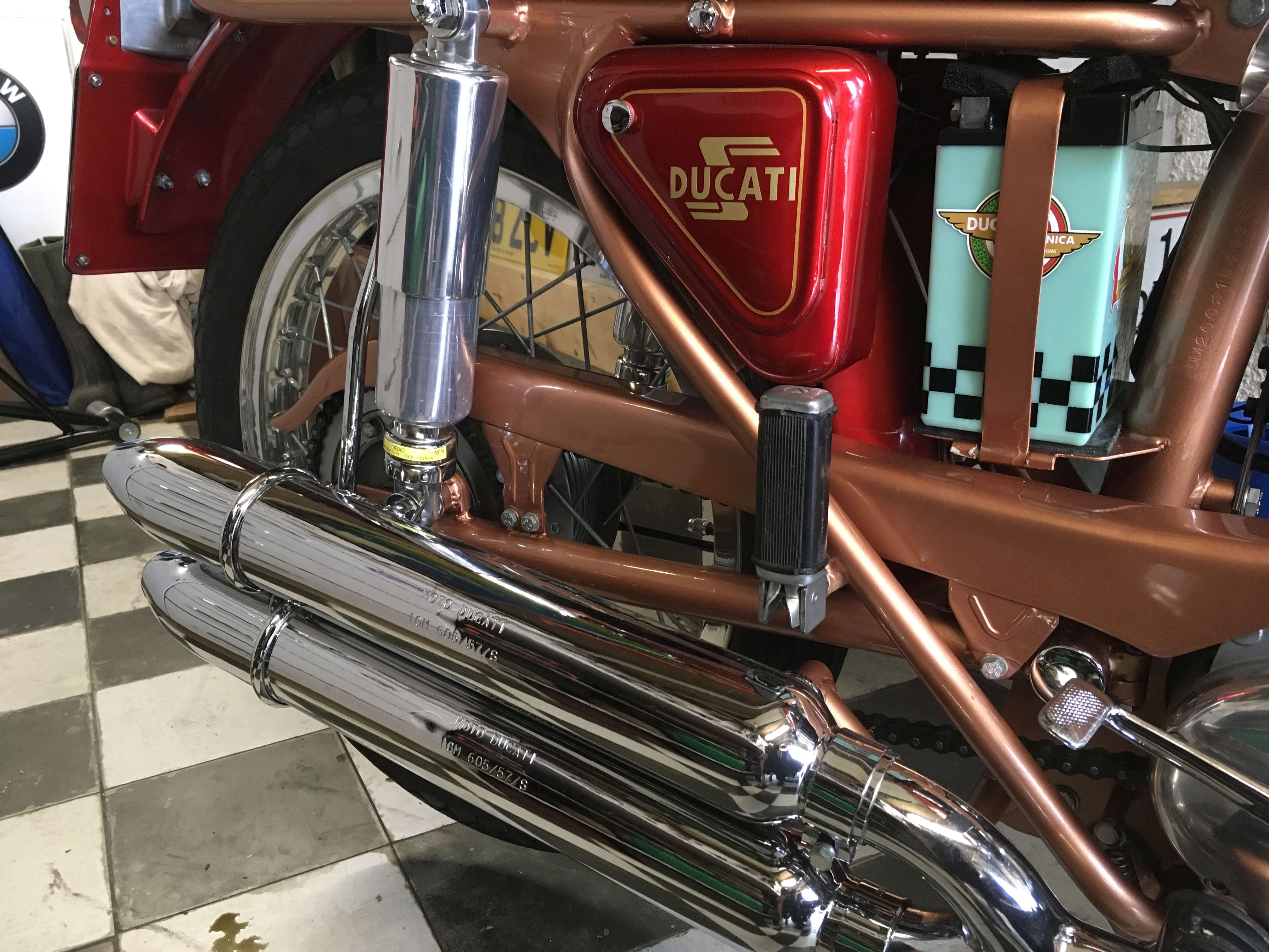 Ducati 200 Elite 5