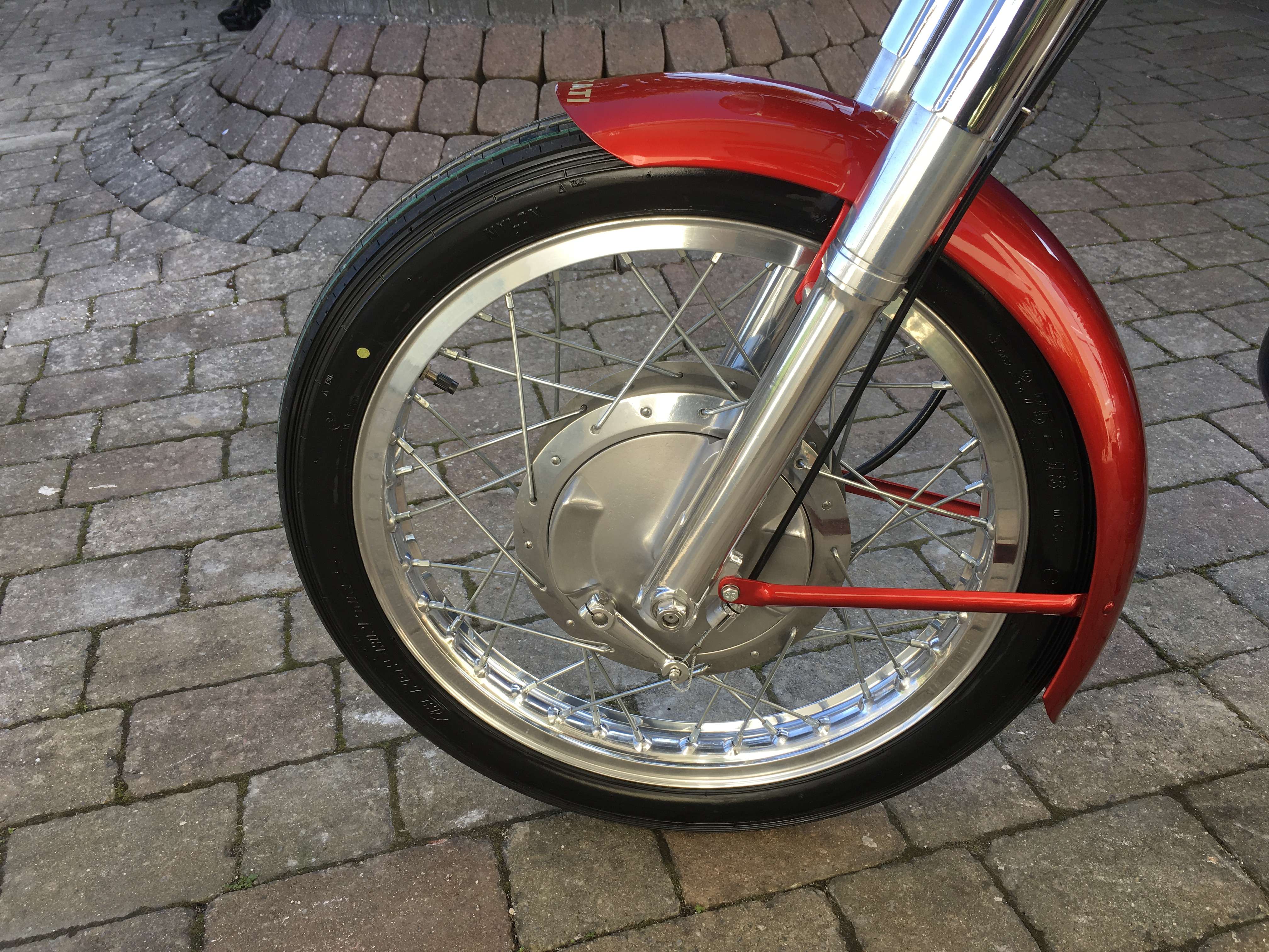 Ducati 200 Elite 8