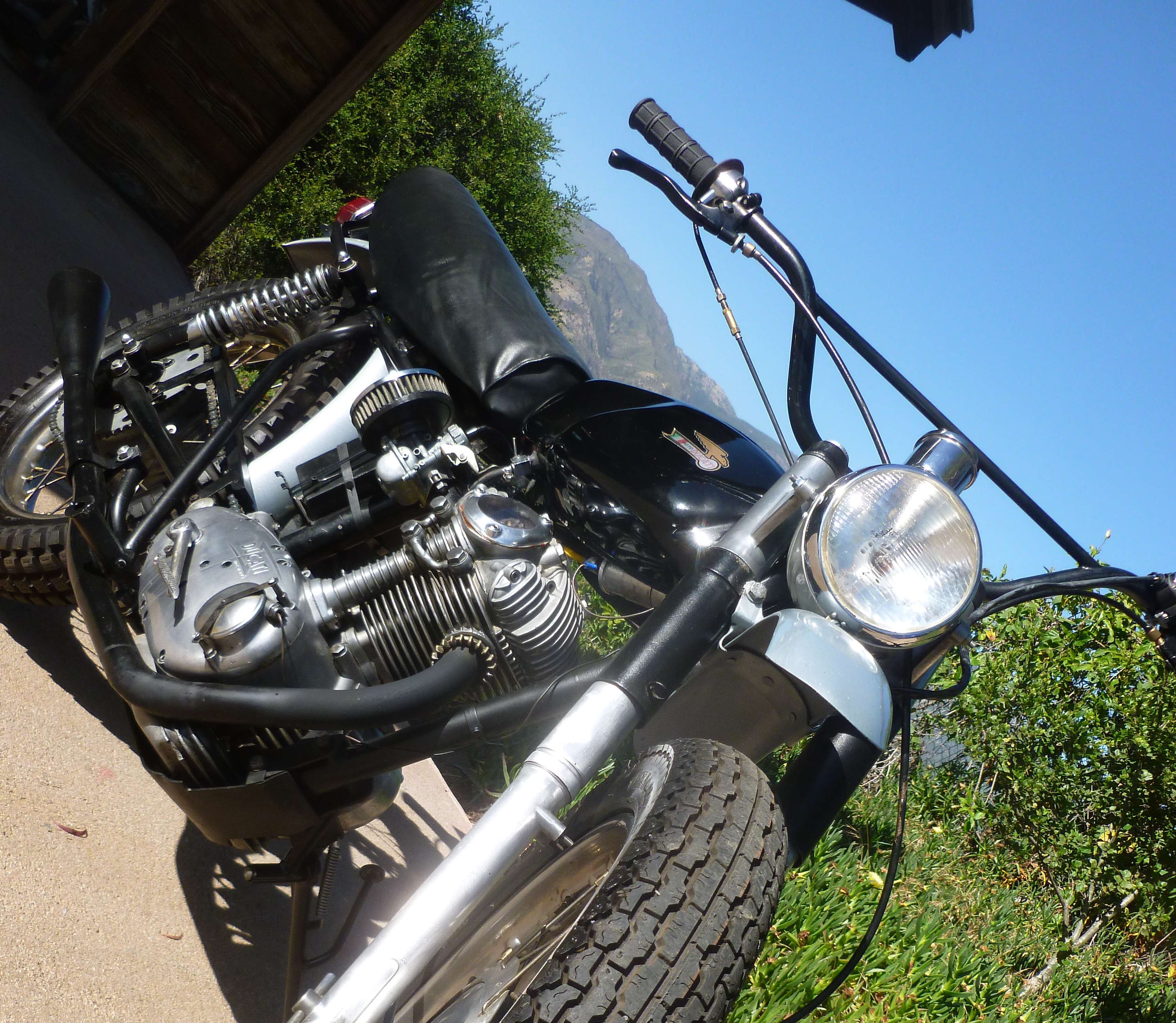 Ducati 1965 Scrambler 250 Narrow case 10