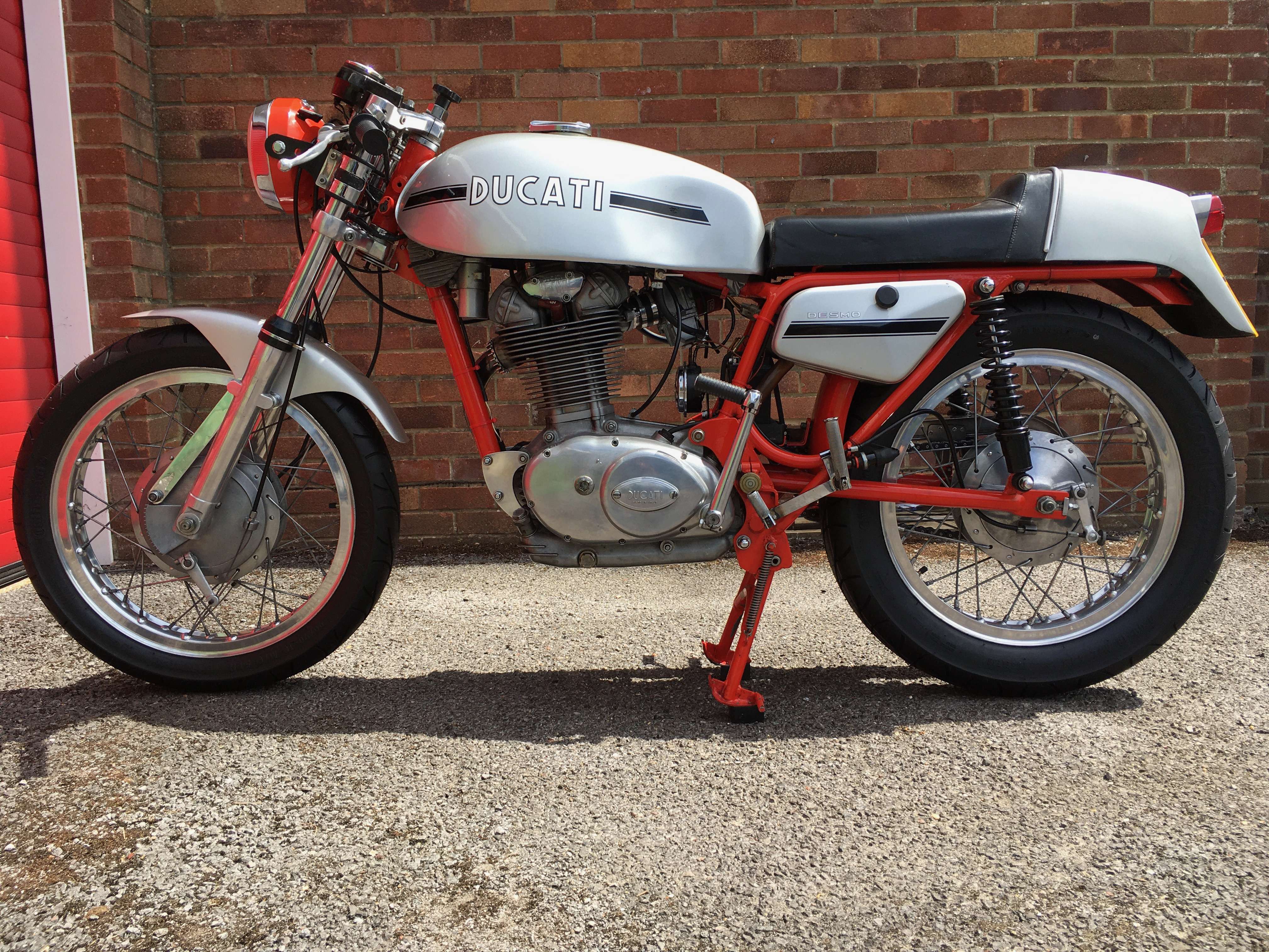 Ducati 450 Desmo 1972 2