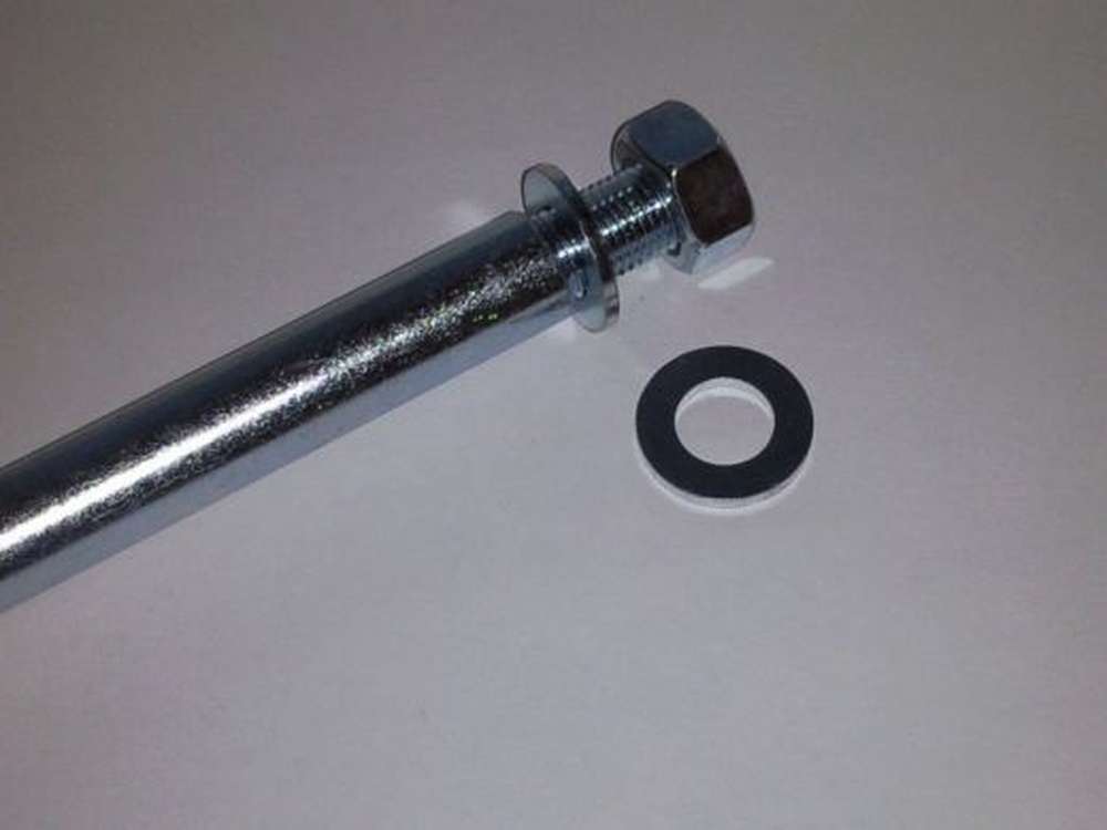 Front wheel spindle washer