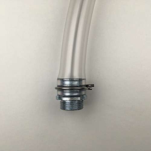 Crankcase breather pipe clip