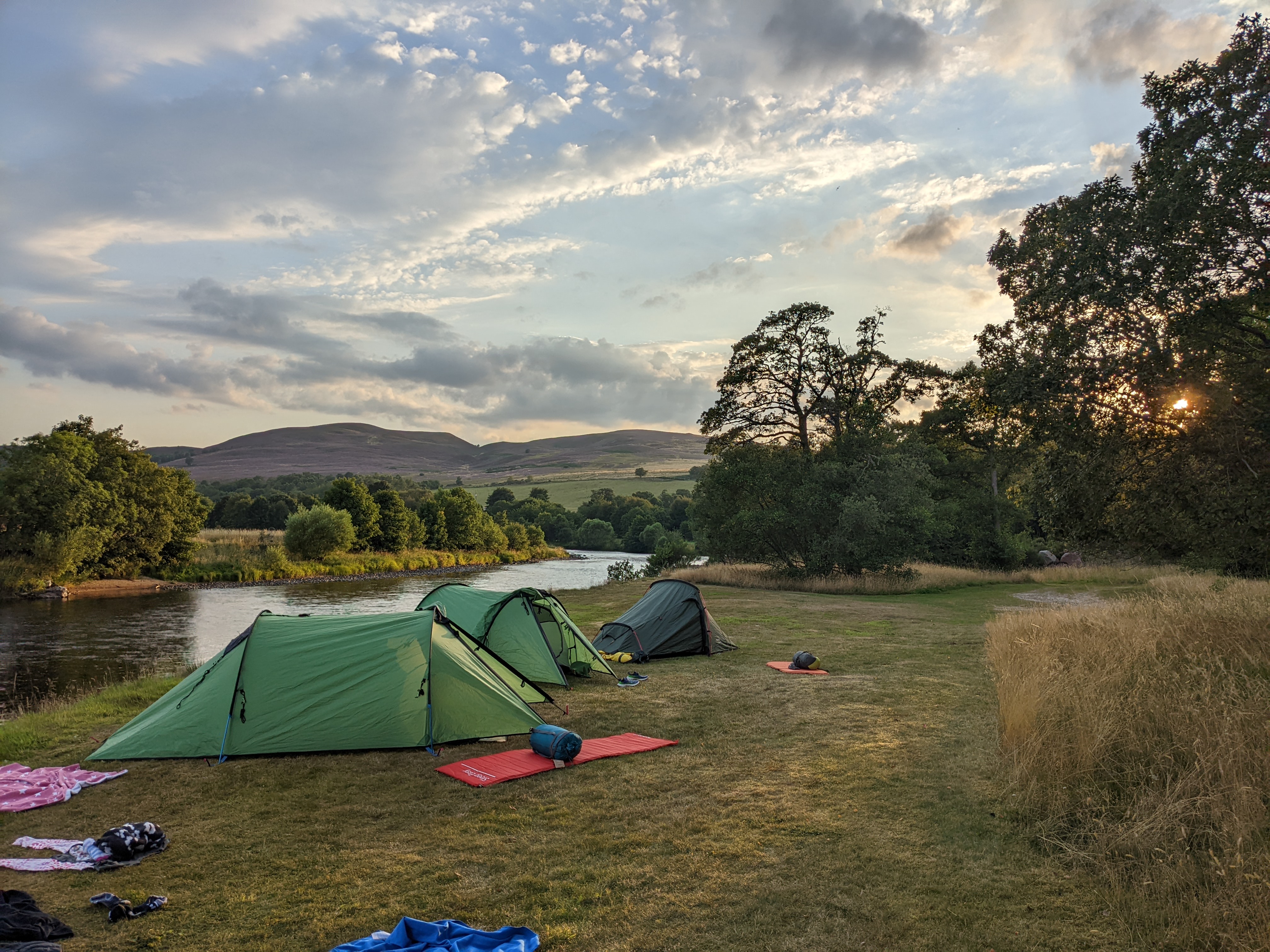Multi-day Scottish adventure planning for seasonal conditions with flexible itineraries and logistics support