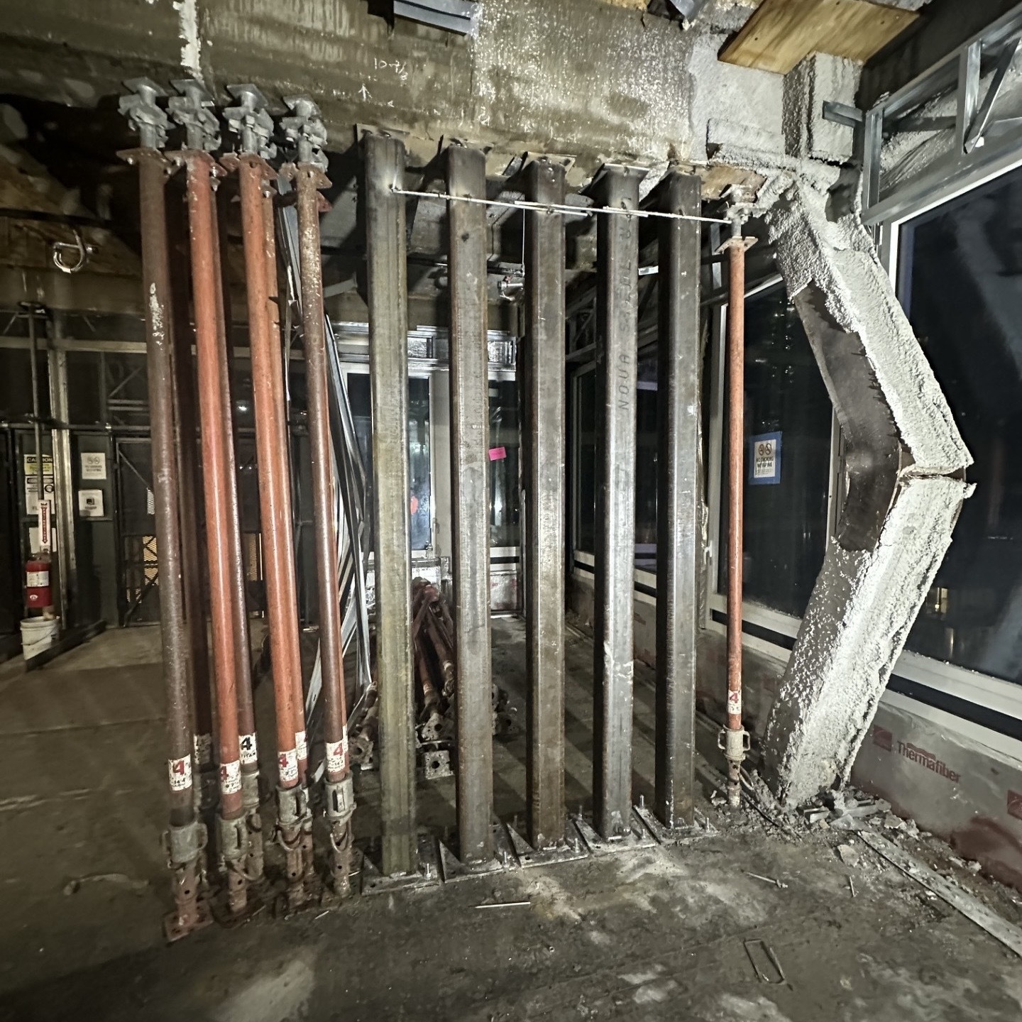 Photo representing the 'New York skyscraper reported to be stable after columns buckled' article