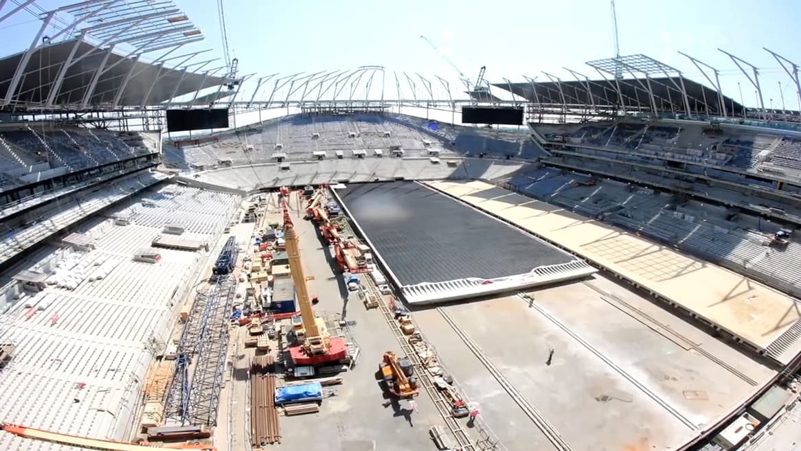 Tottenham Hotspur New Stadium — Tottenham Stadium Retractable Pitch