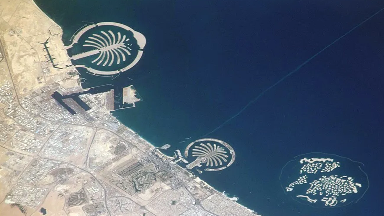 Photo representing the 'Why Dubai is gambling $15BN on the world's biggest palm island' article