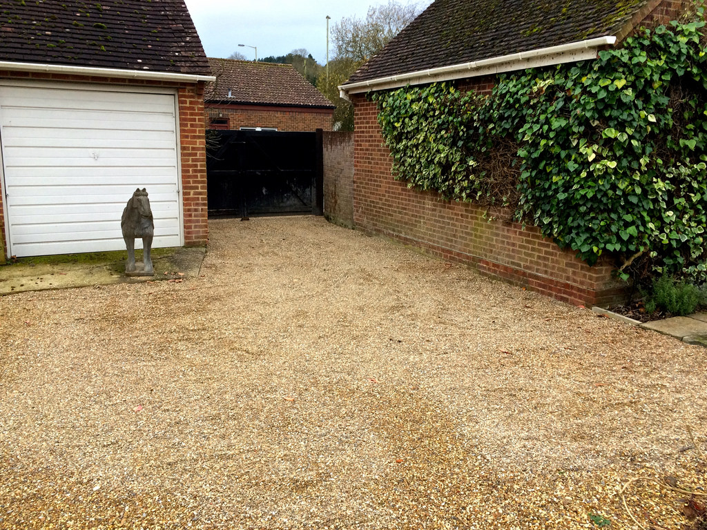 South Cerney Gravel Driveway