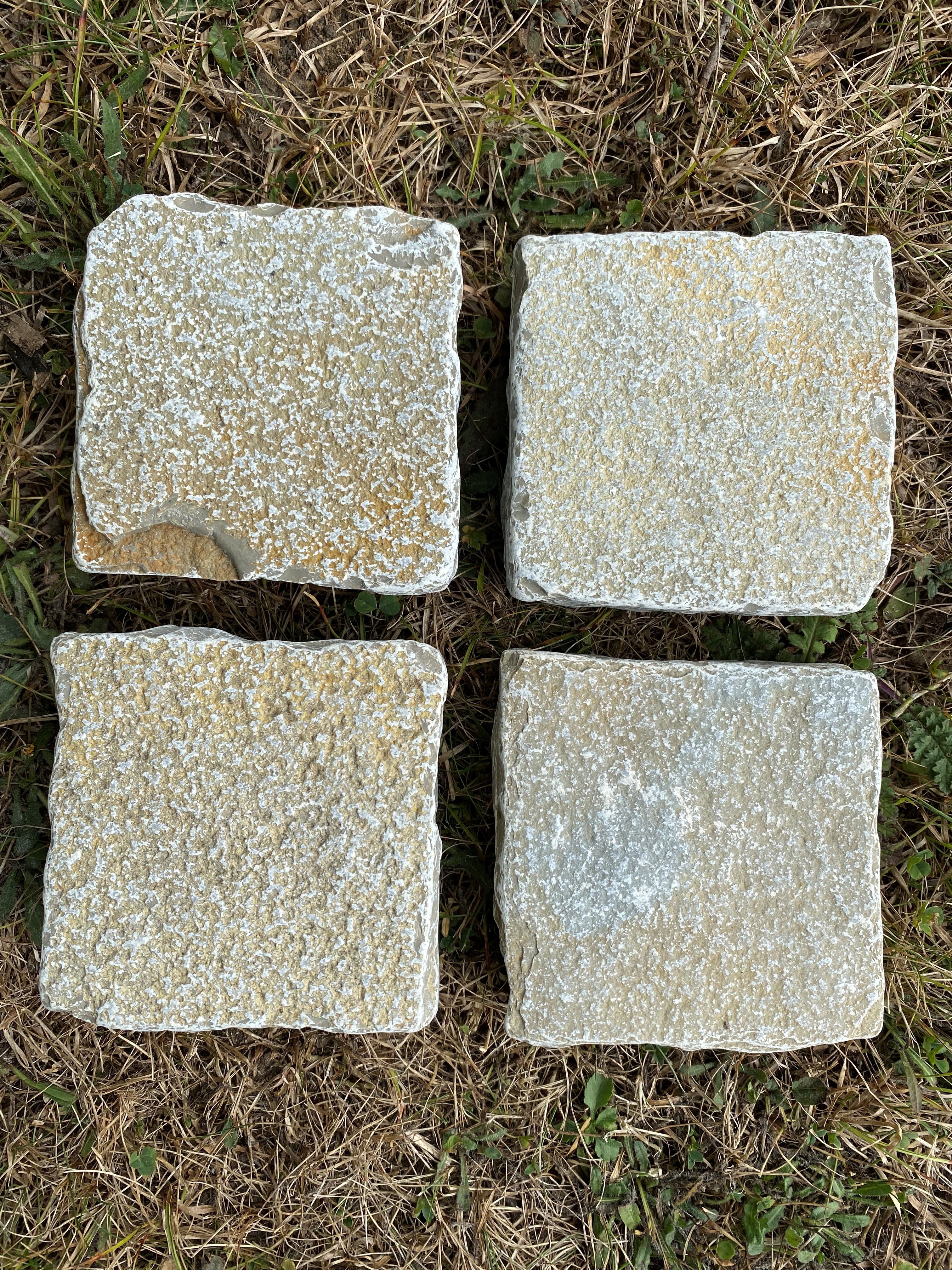 Classic Gold Limestone Sett 100 x 100mm