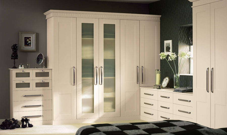 Bella Ivory Warwick Bedroom
