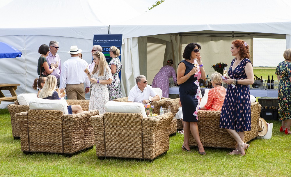 Images/Package_Images/Henley-Royal-Regatta/Deluxe Pavilion (002) 1000 x 600.jpg