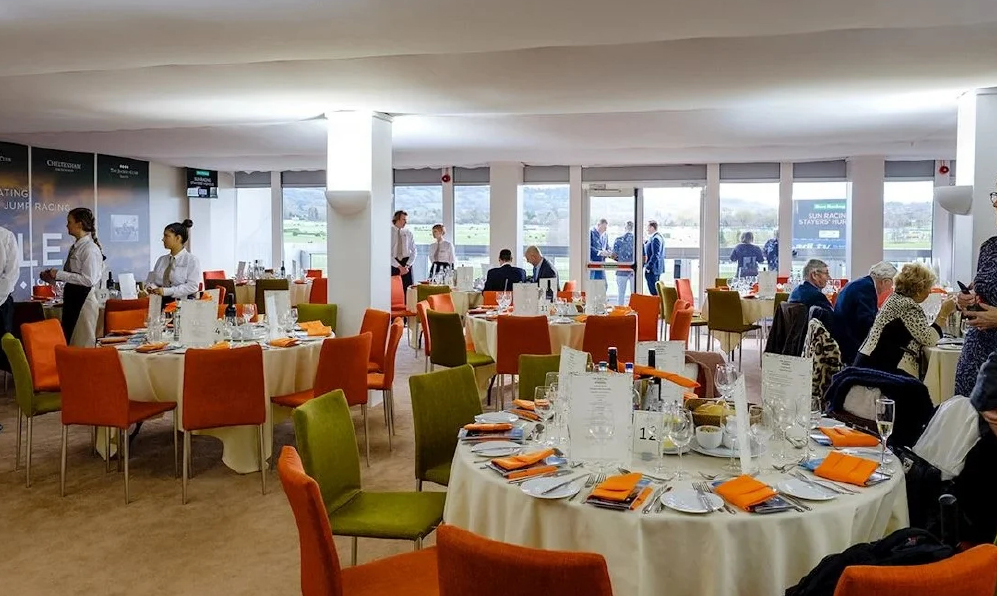 Images/Package_Images/Horse-Racing/Cheltenham/2025/Cleeve Suite.png