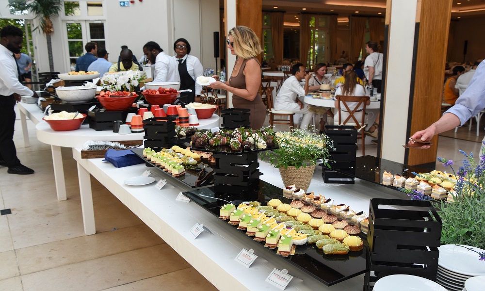 Images/Package_Images/Tennis/Hurlingham-Tennis-Classic/2024/GATC24 East Wing Rolling Afternoon Tea 3 1000 x 600.jpg