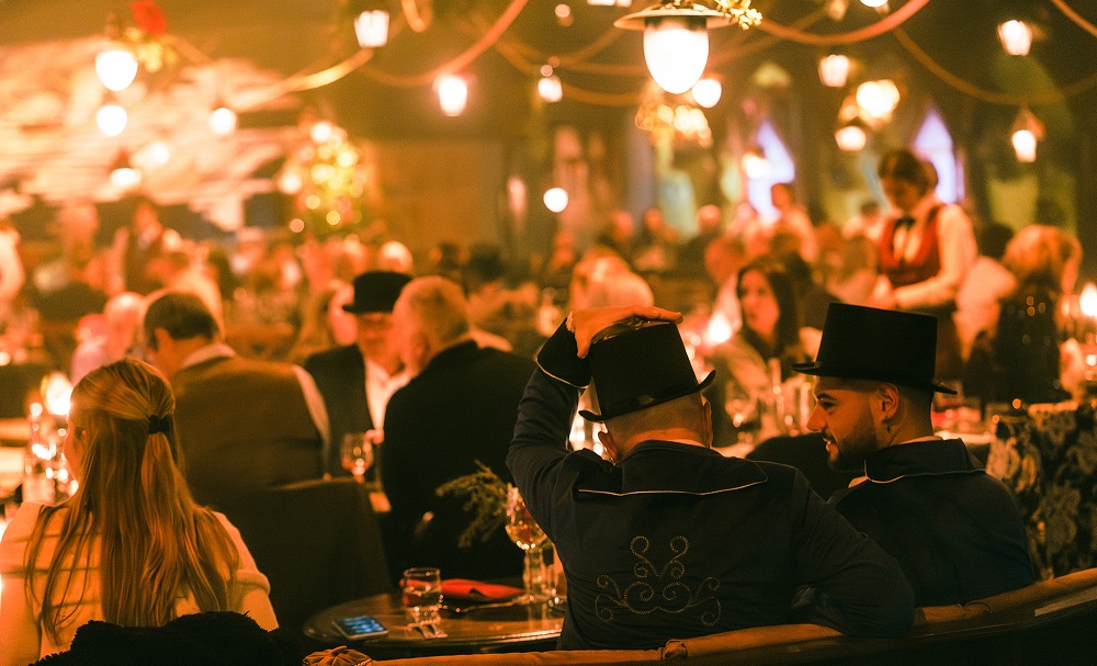 Images/Package_Images/Theatre/The-Lost-Estate/The-Great-Christmas-Feast/TGCF fun team outing.jpg