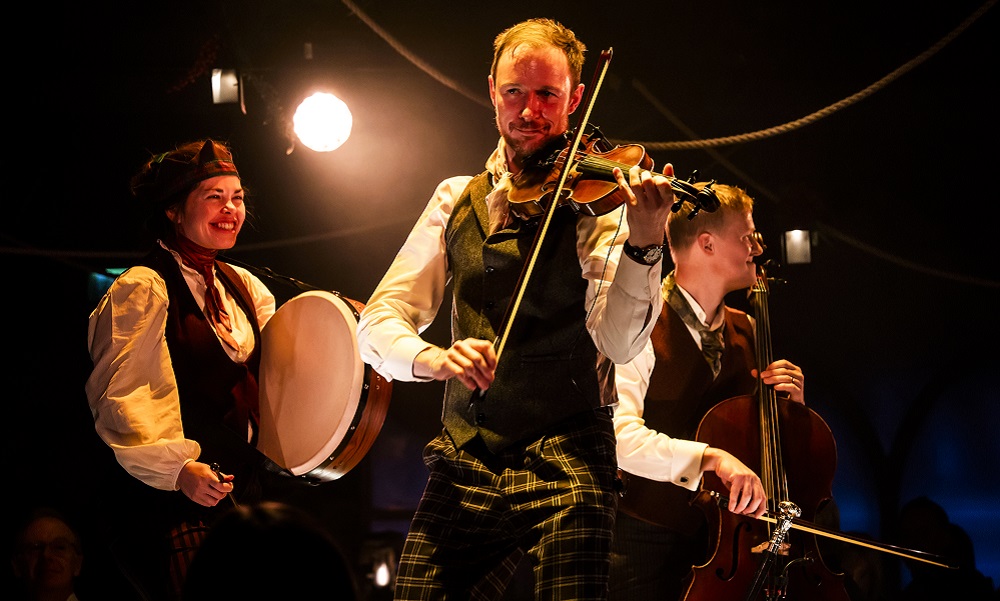 Images/Package_Images/Theatre/The-Lost-Estate/The-Great-Christmas-Feast/TGCF live musicians.jpg