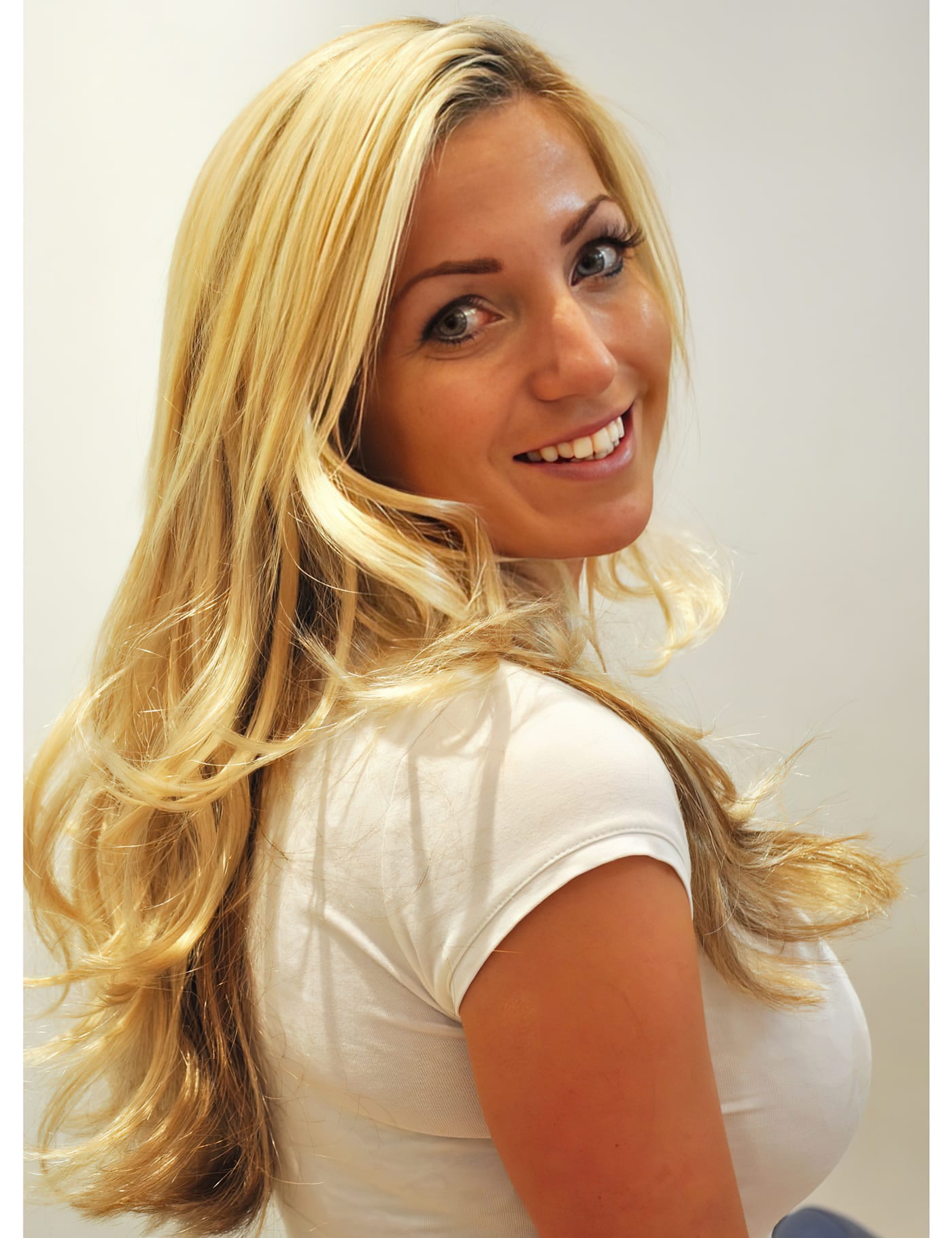 After Picture - Beautiful Blonde Hair Extensions