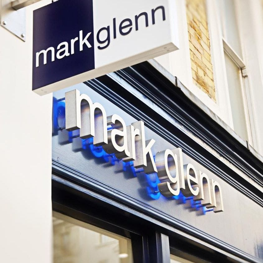 Mark Glenn exterior signs in London's Kensington Gardens